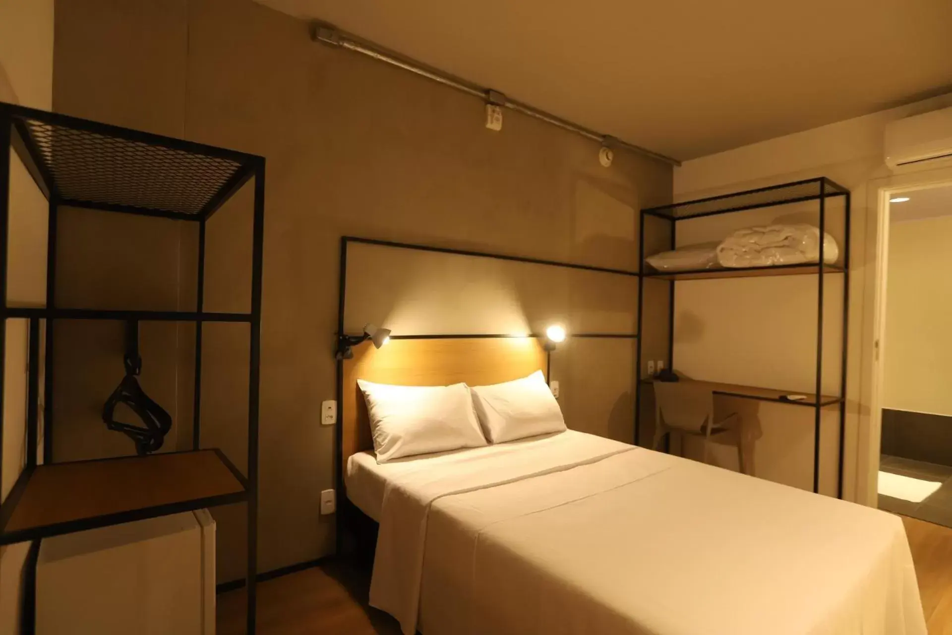 Bedroom, Bunk Bed in ibis Cuiaba Shopping