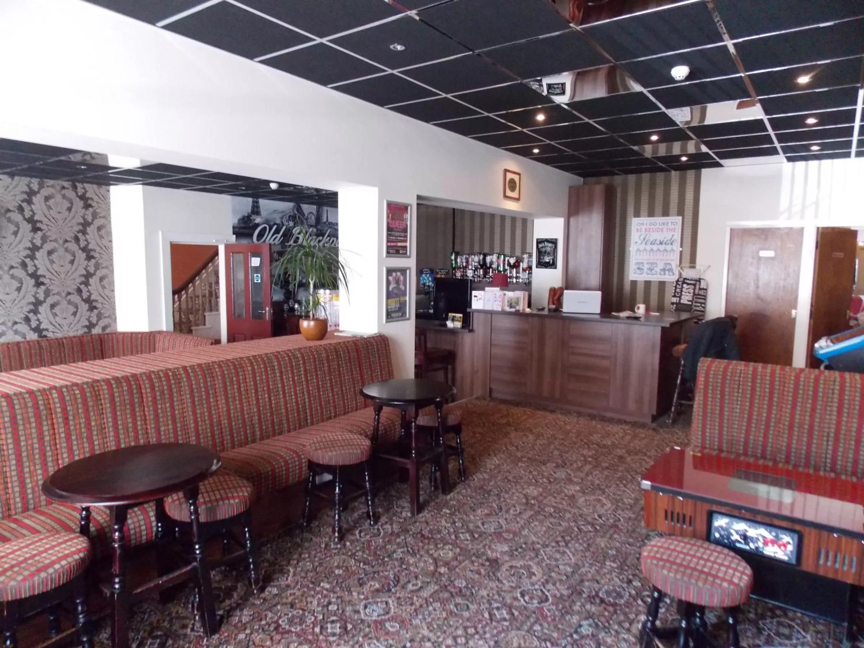 Lounge or bar, Lobby/Reception in The Trafford Hotel