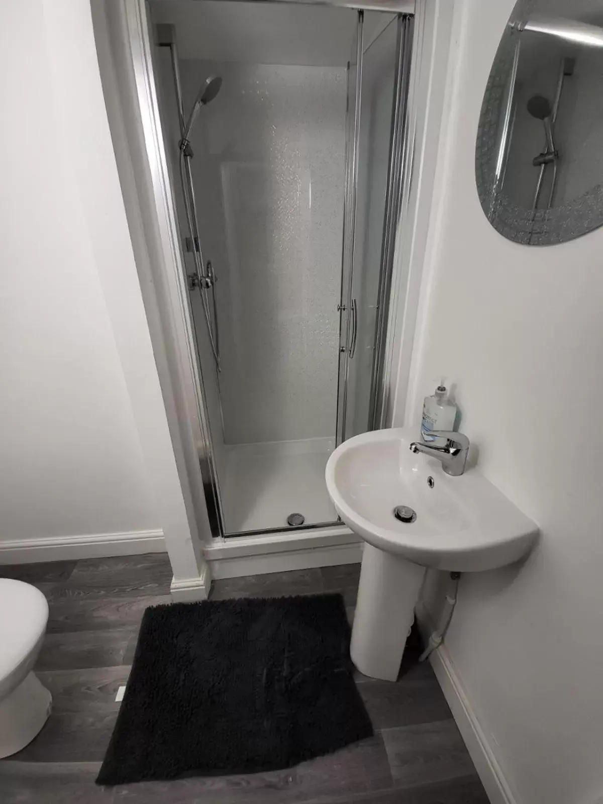 Toilet, Bathroom in MM Sure Stay Accommodation - NG1