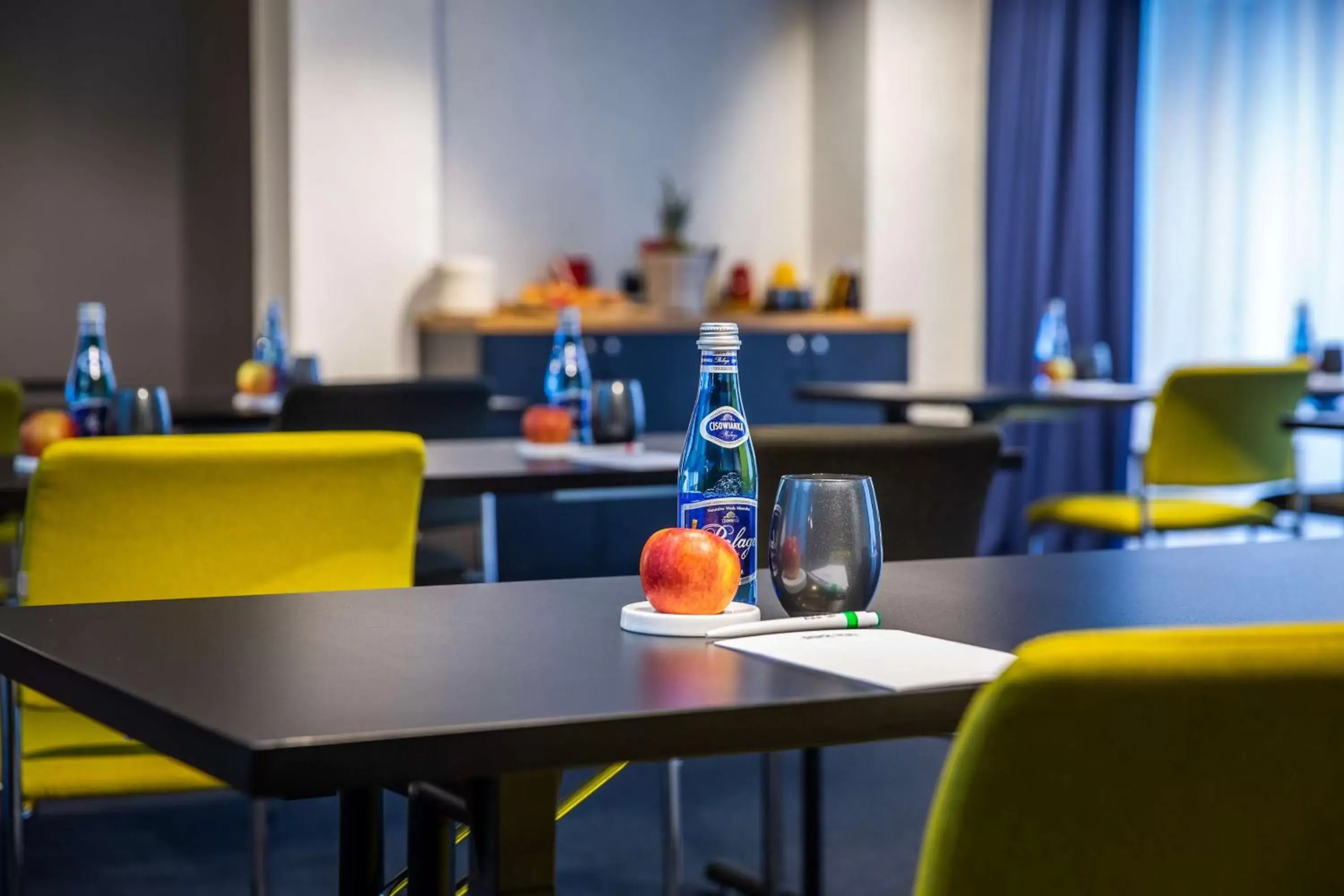 Meeting/conference room, Restaurant/Places to Eat in Park Inn by Radisson Poznan