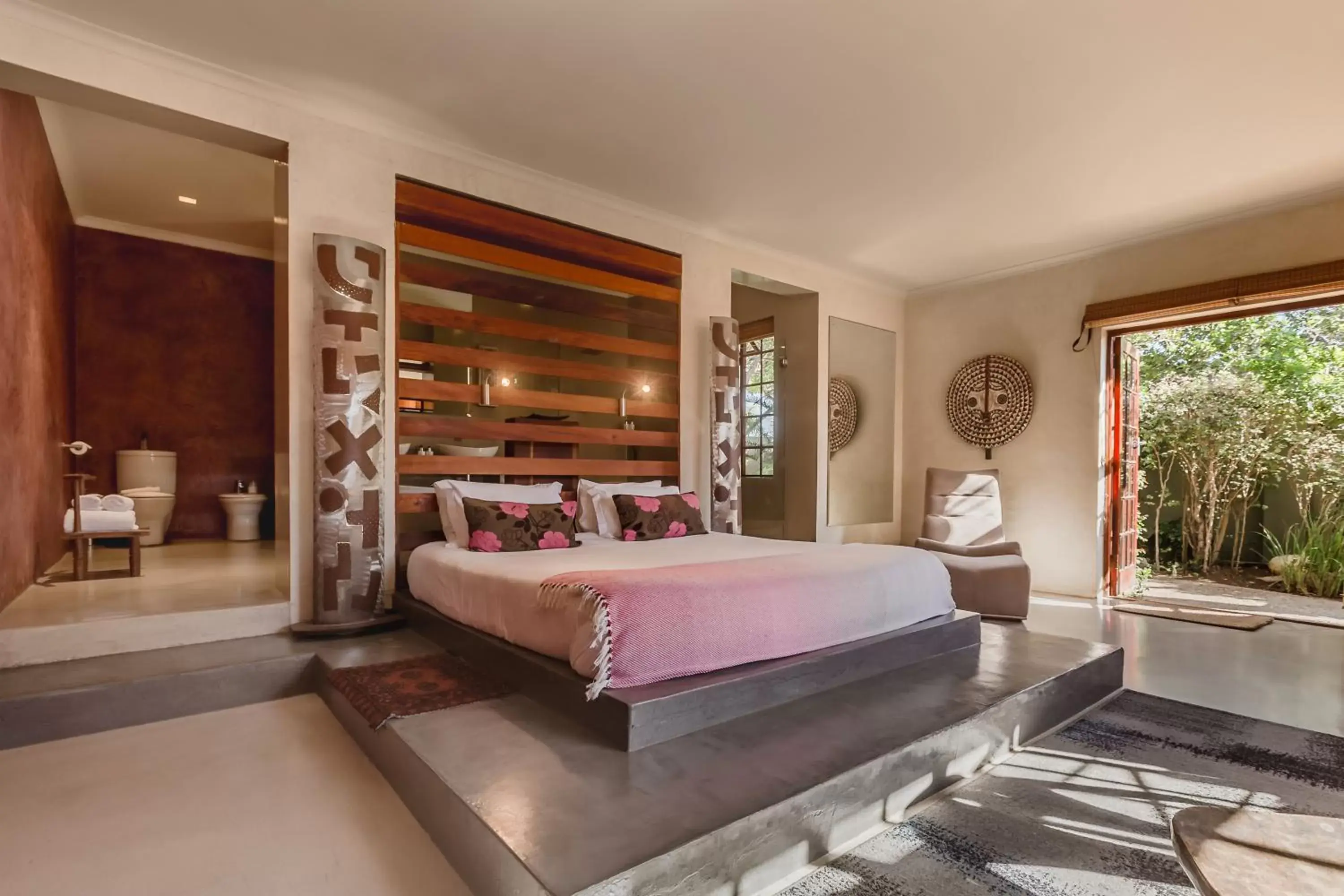 Bed in Singa Lodge - Lion Roars Hotels & Lodges Bed in Singa Lodge - Lion Roars Hotels & Lodges