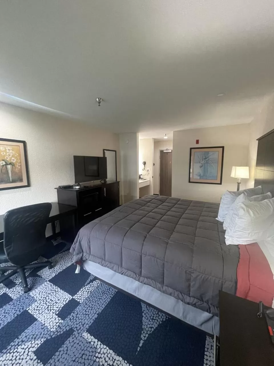 Bedroom, Bed in Fairway Inn Iowa-Lake Charles