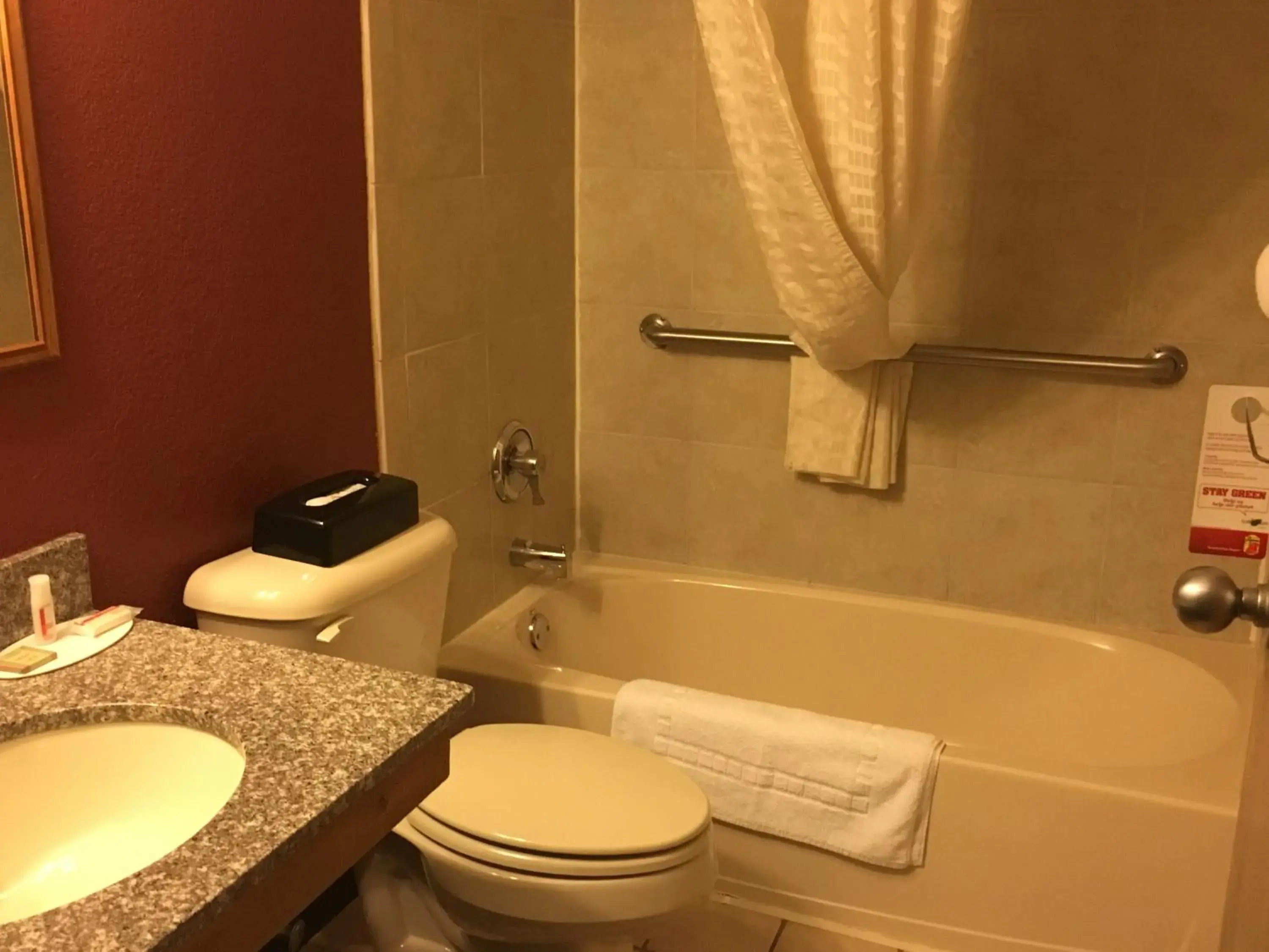 Photo of the whole room, Bathroom in Super 8 by Wyndham New Castle