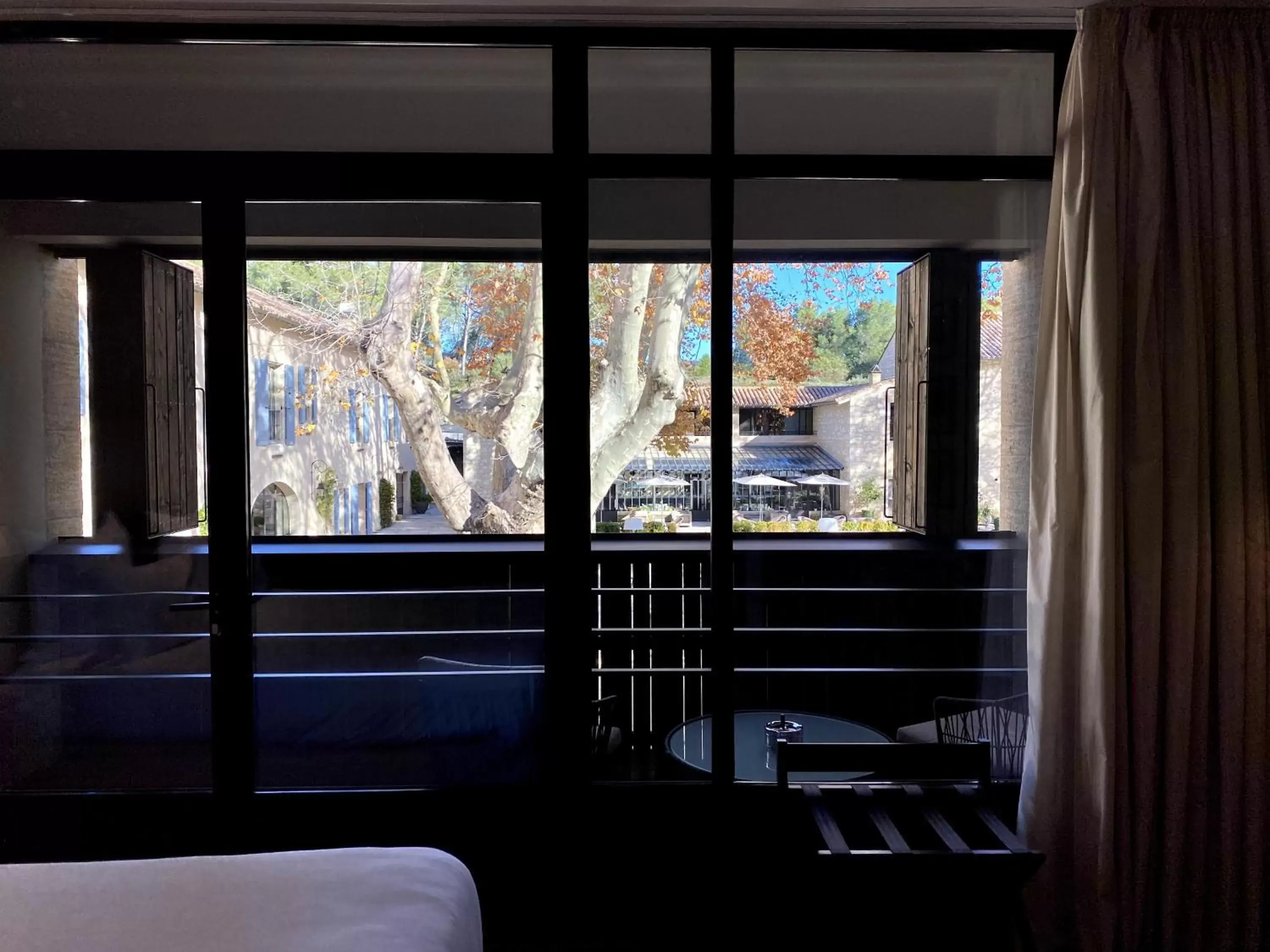 Inner courtyard view in Domaine De Manville