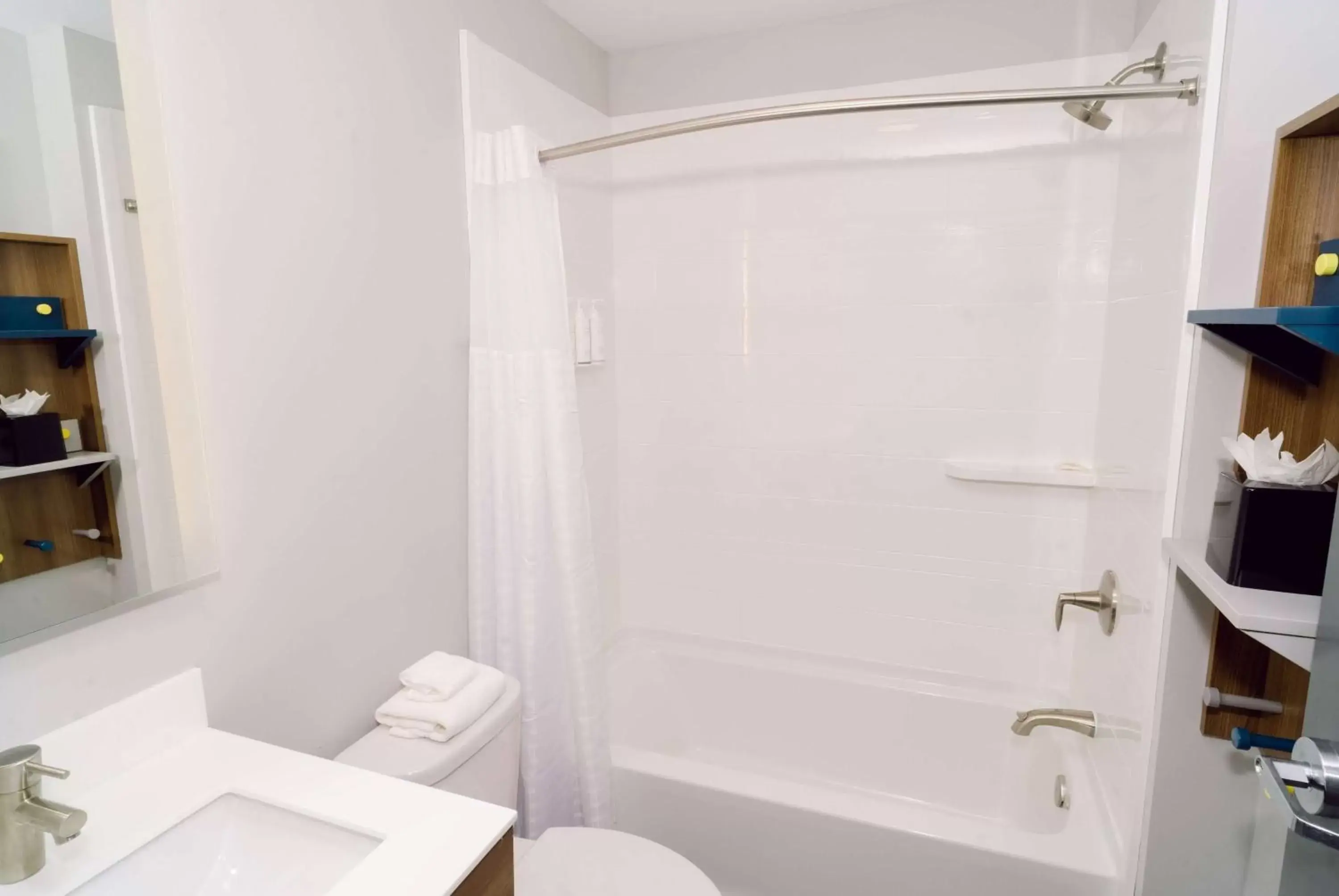 TV and multimedia, Bathroom in Microtel Inn & Suites by Wyndham Macedon