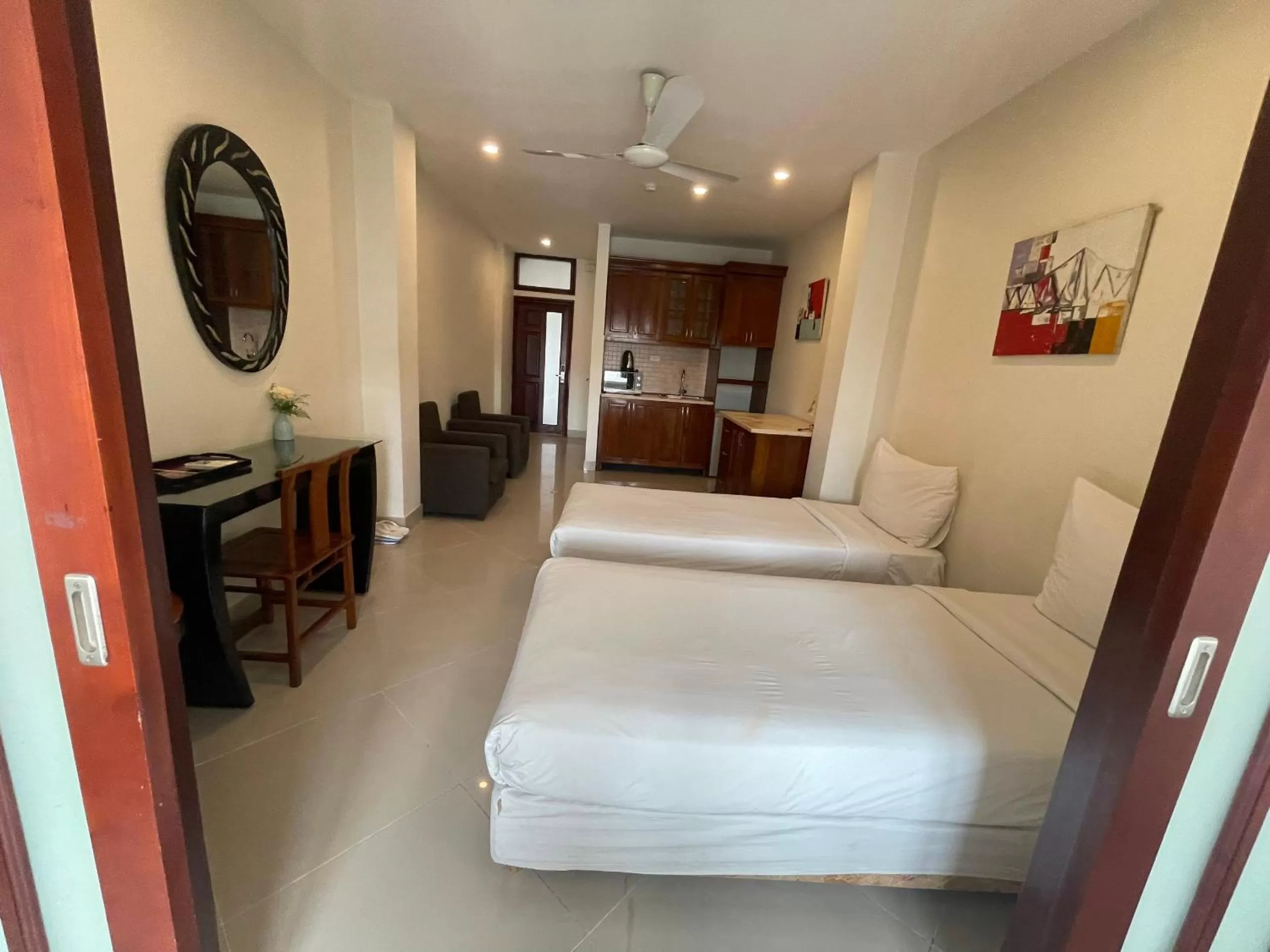 Property building, Bed in Rising Dragon Hotel