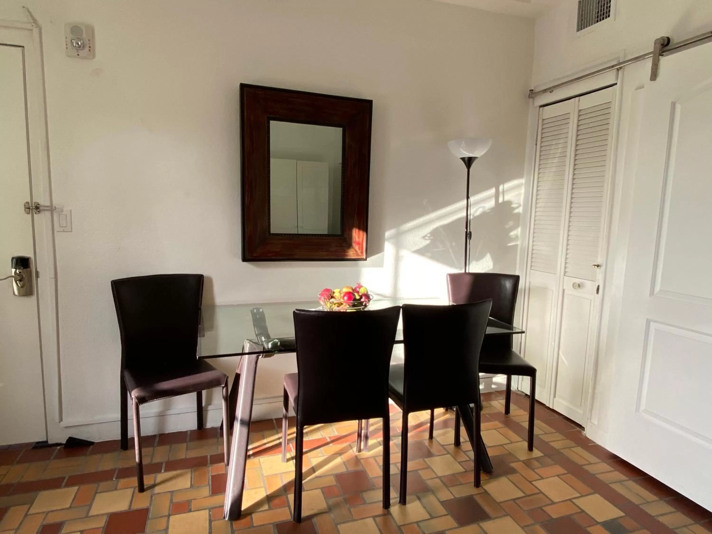Dining area in Harding Boutique Apartments