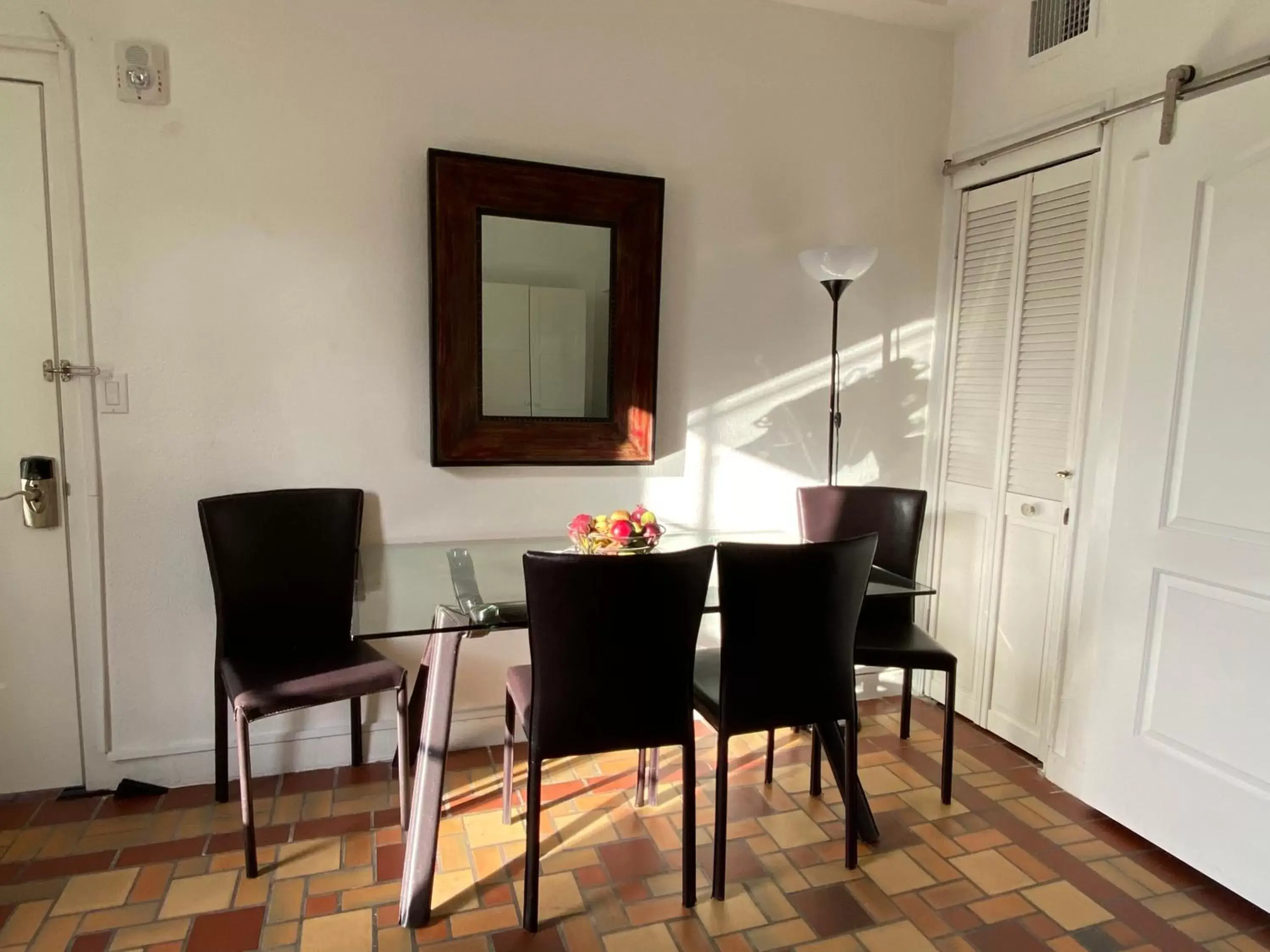 Dining area, Seating Area in Harding Boutique Apartments