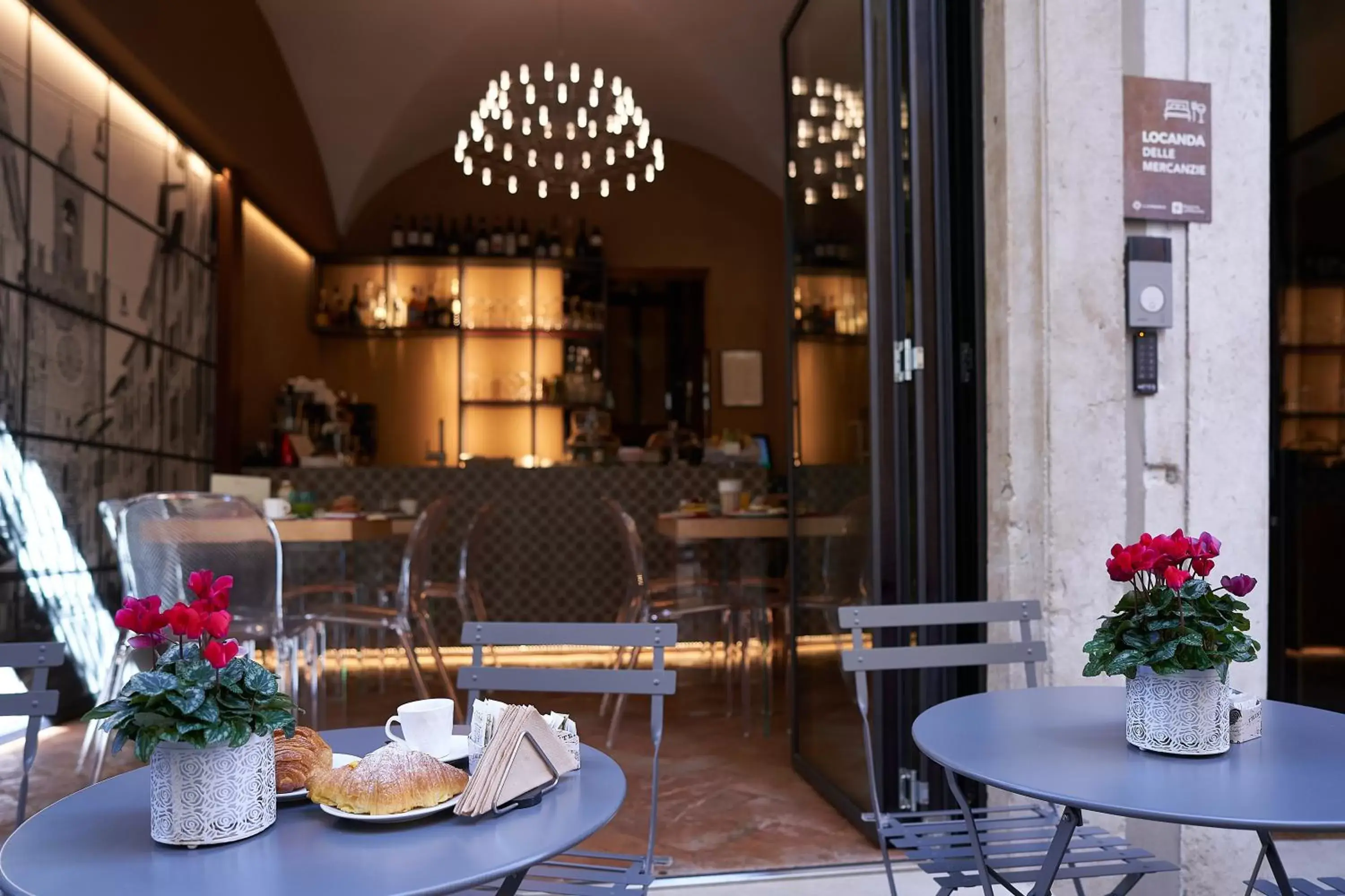 Restaurant/Places to Eat in Locanda delle Mercanzie