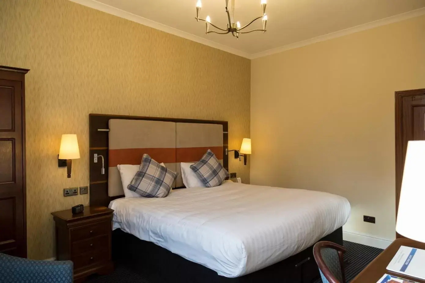 Bedroom, Bed in Best Western Plough and Harrow Hotel