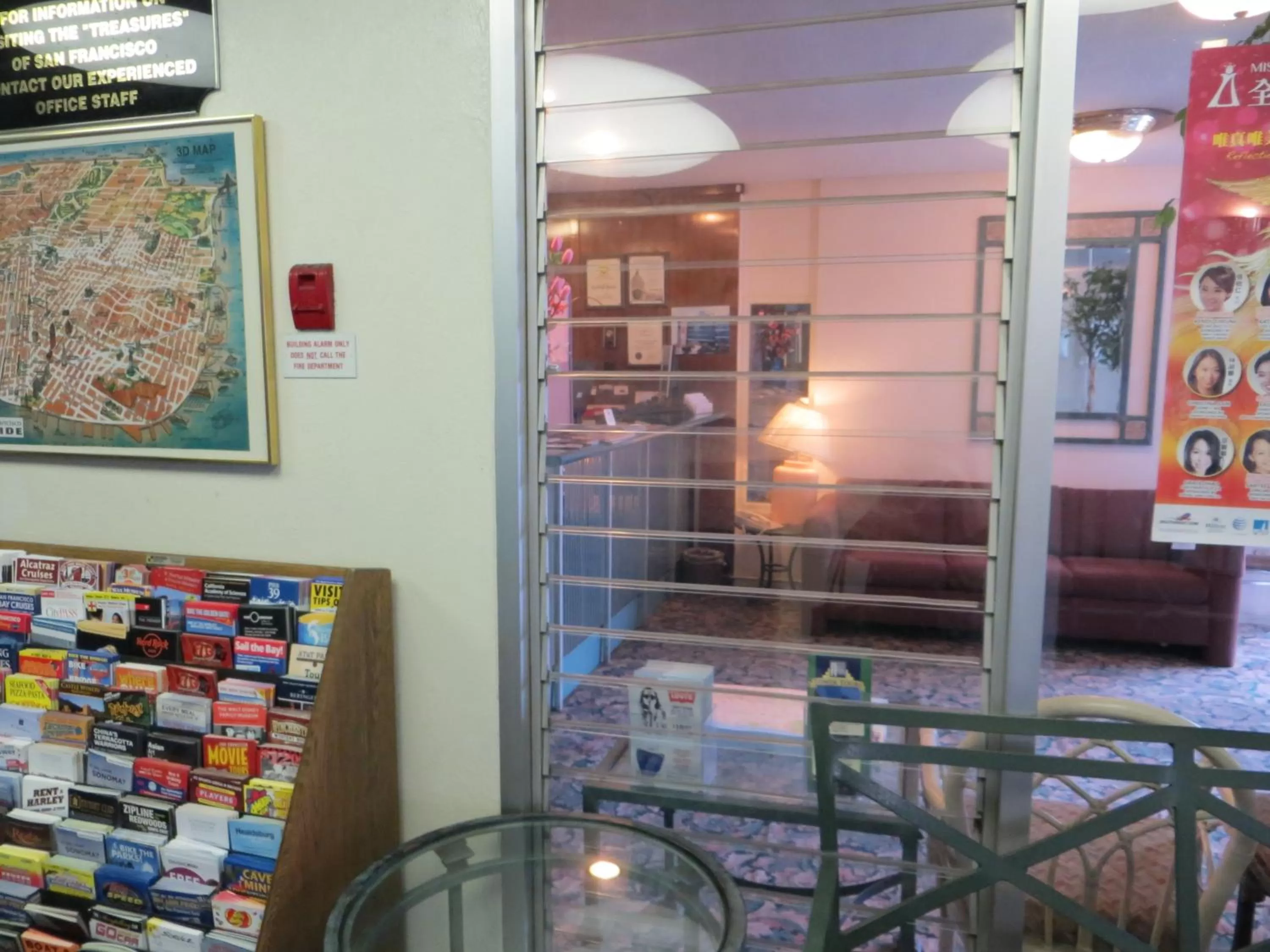 Lobby or reception in Royal Pacific Motor Inn