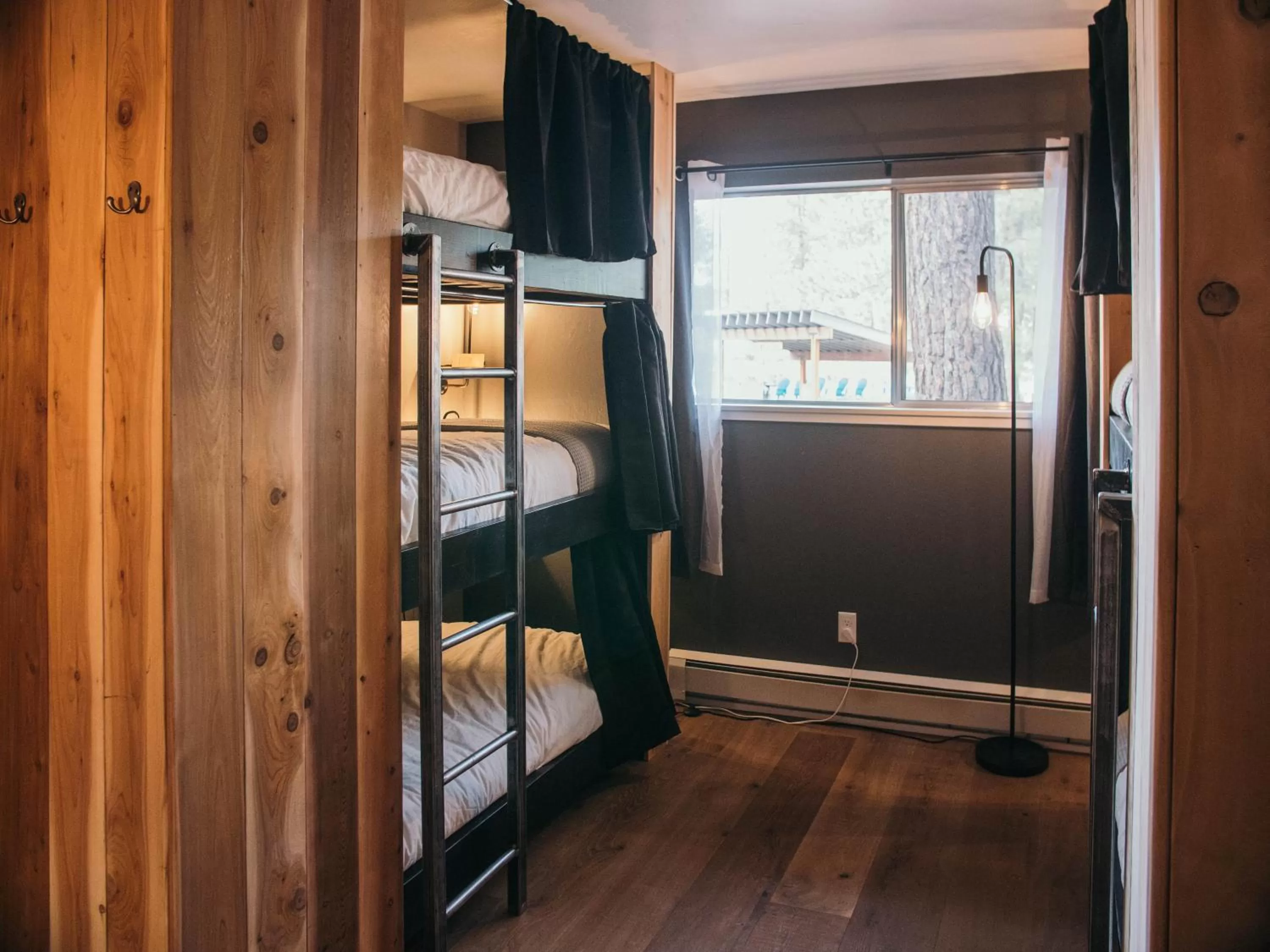 bunk bed, Bed in Summit View Inn