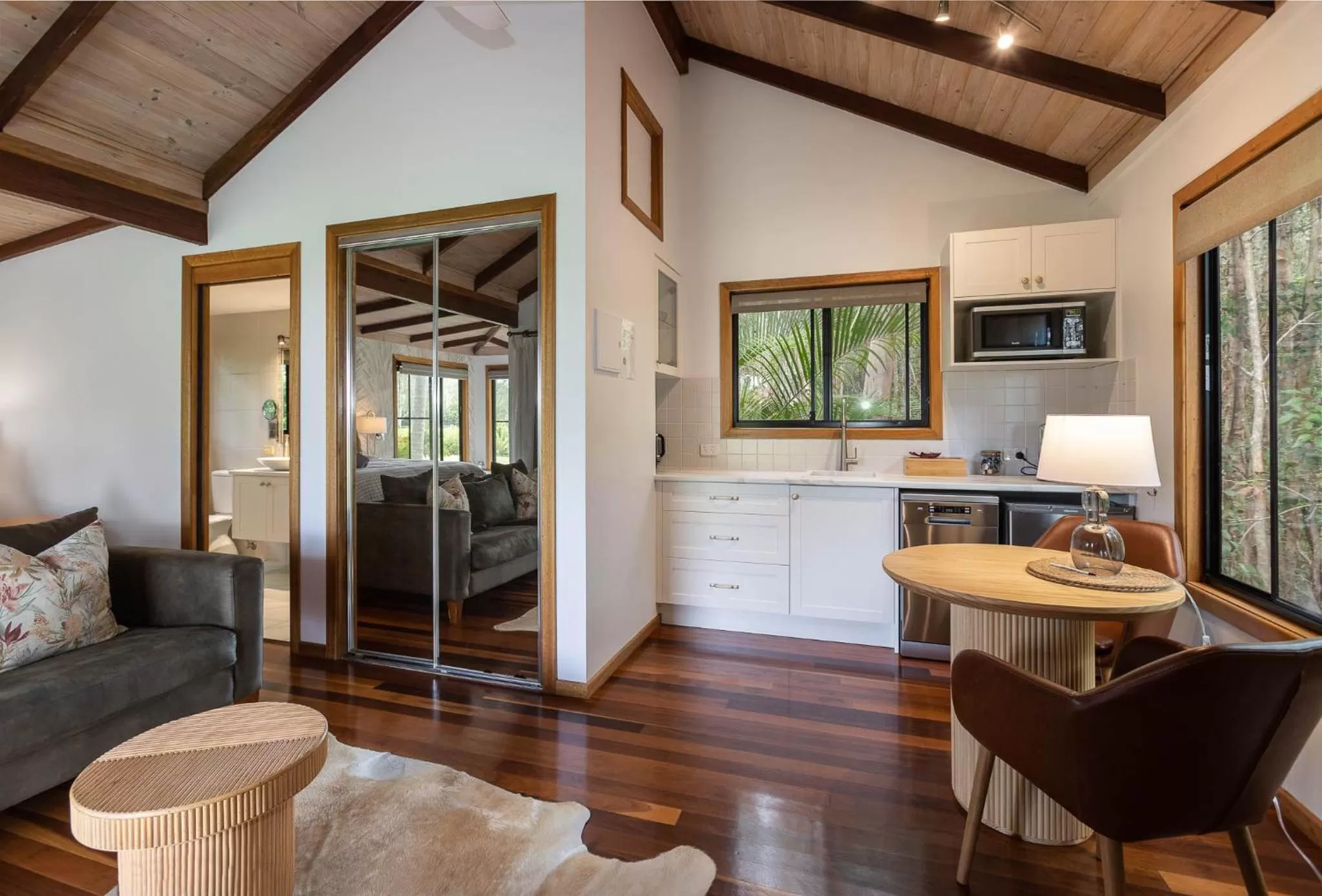 Lake Weyba Cottages Noosa