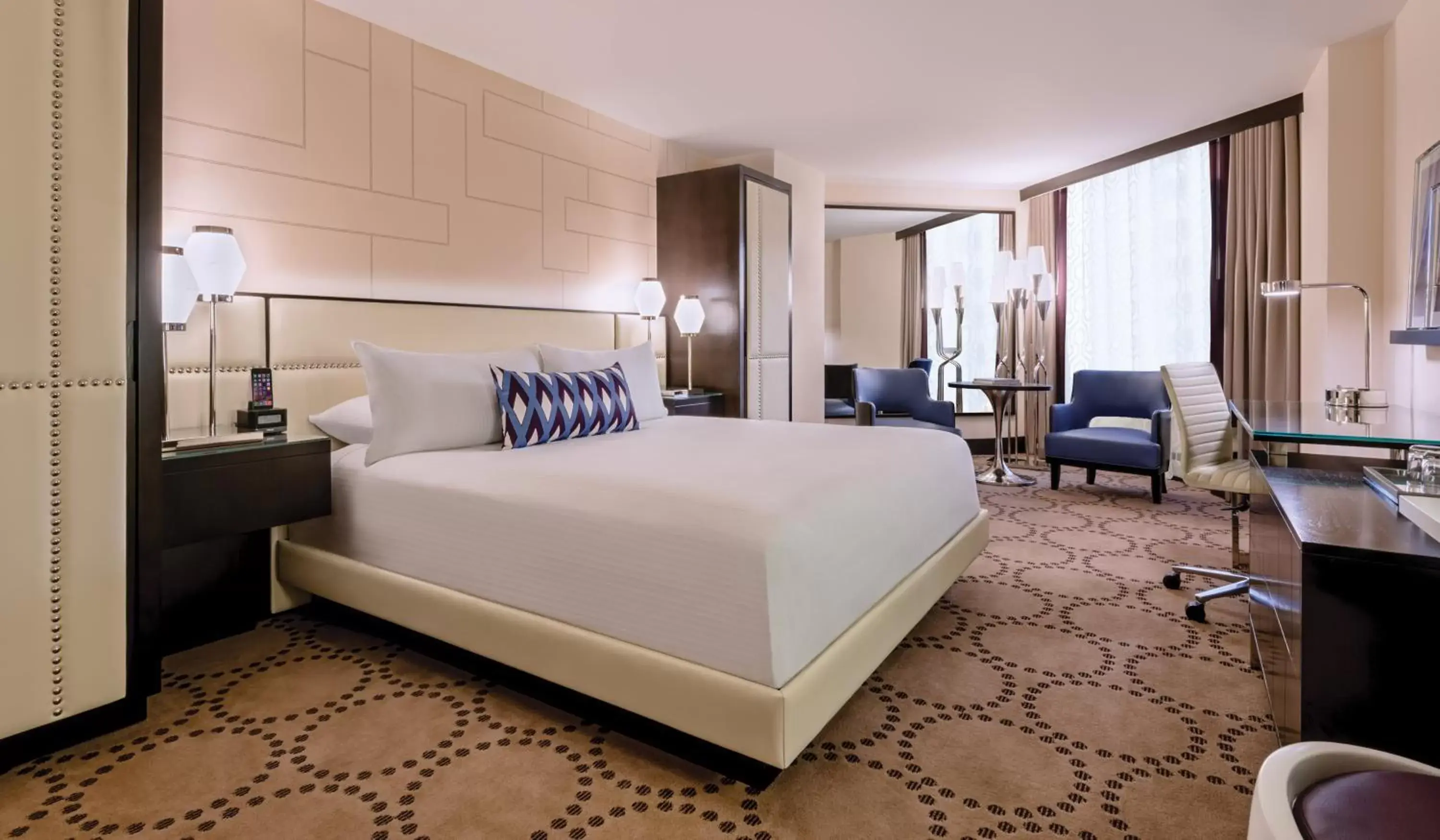 Photo of the whole room, Bed in Harrah's Las Vegas Hotel & Casino