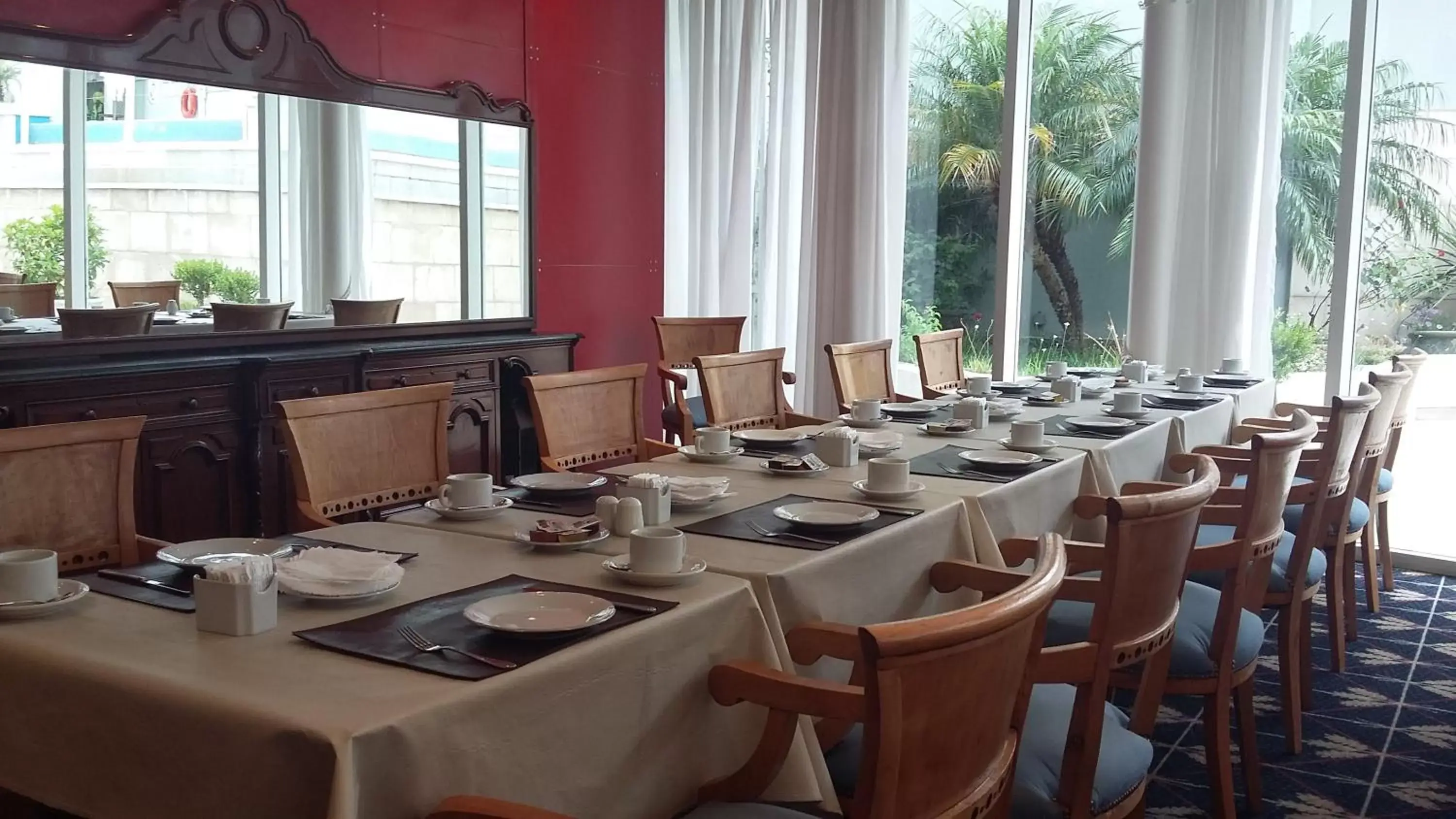 Restaurant/places to eat in Abasto Hotel Restaurant/places to eat in Abasto Hotel