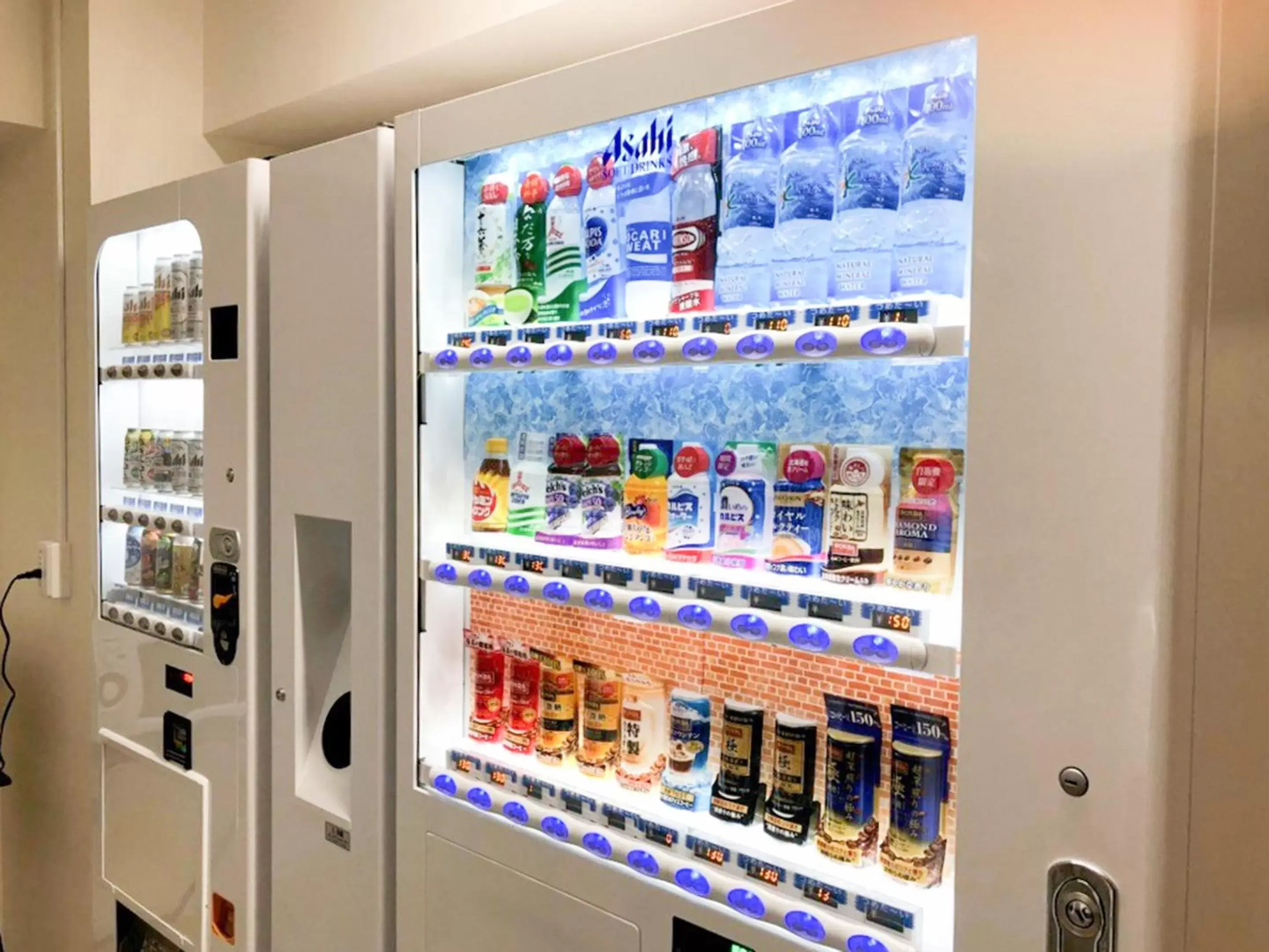 vending machine, Supermarket/Shops in Sotetsu Fresa Inn Kitahama