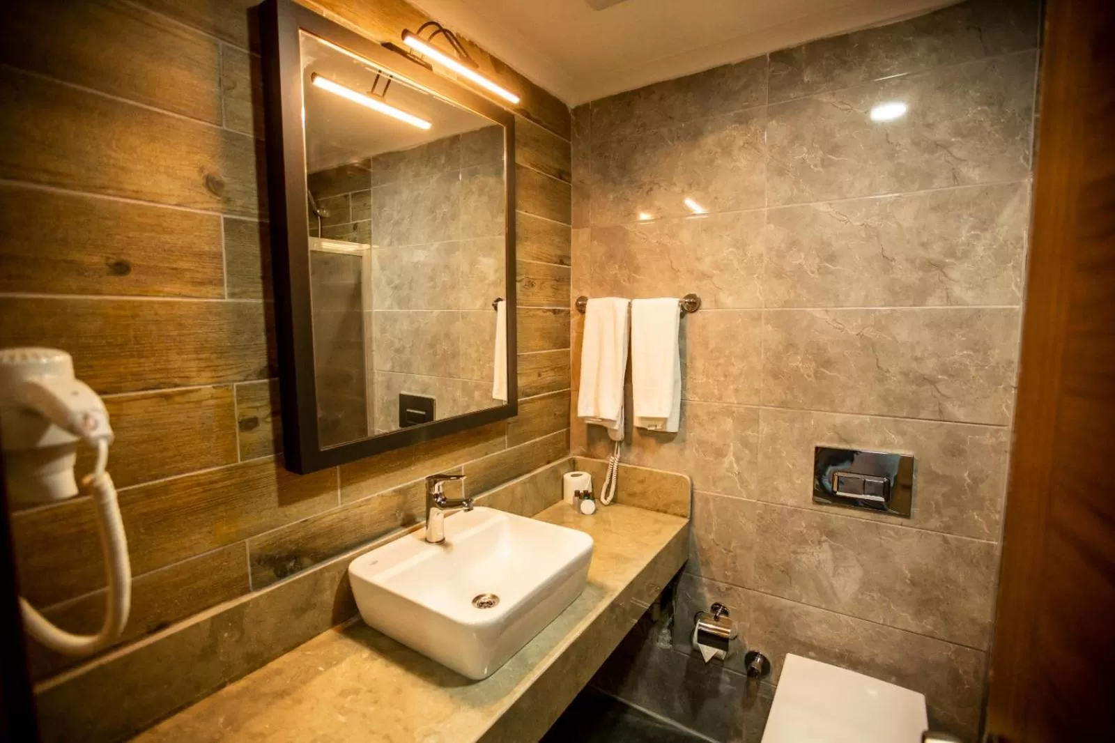 Toilet in KAYA GARDEN OTEL