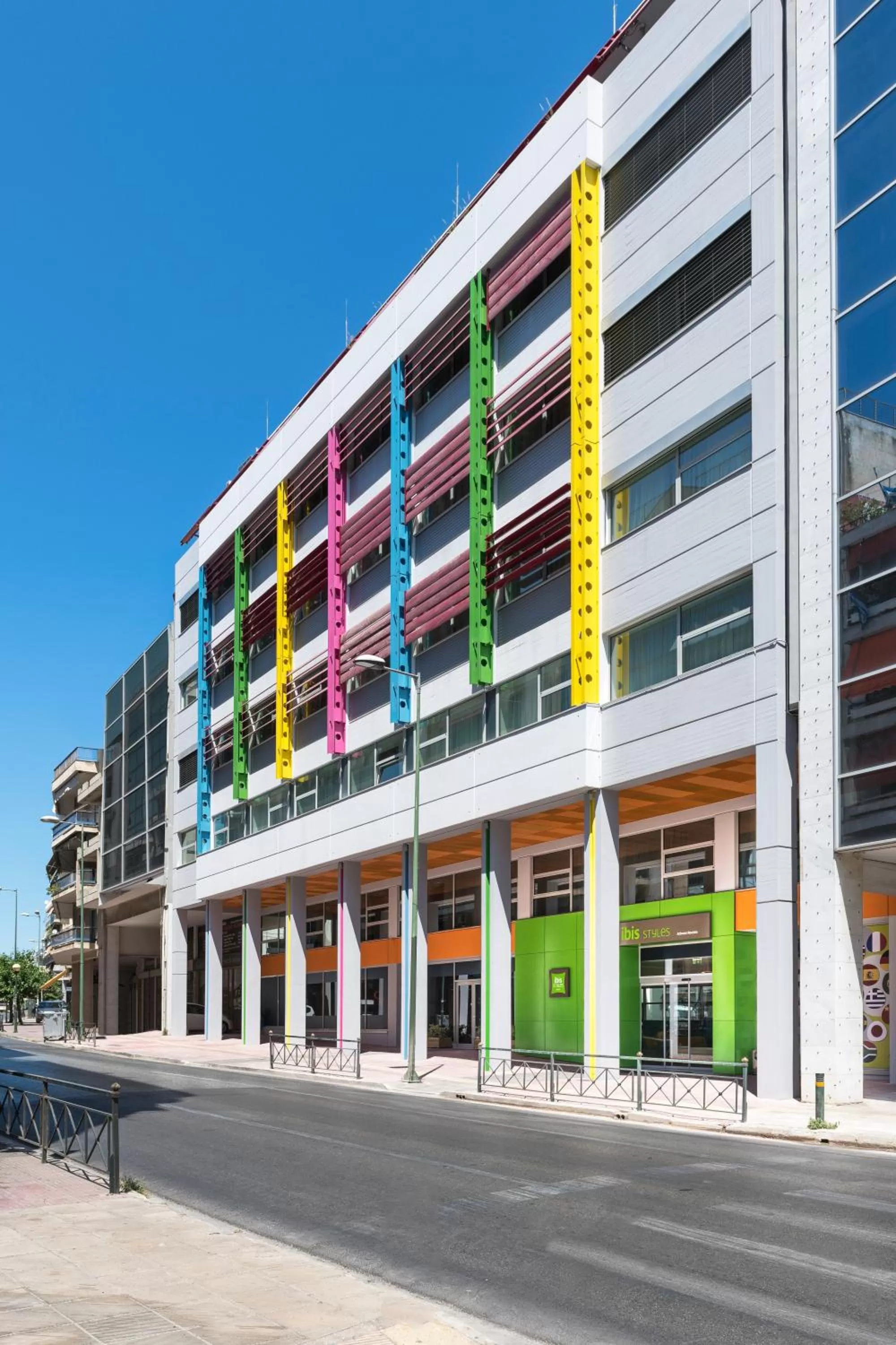 Facade/entrance in ibis Styles Athens Routes