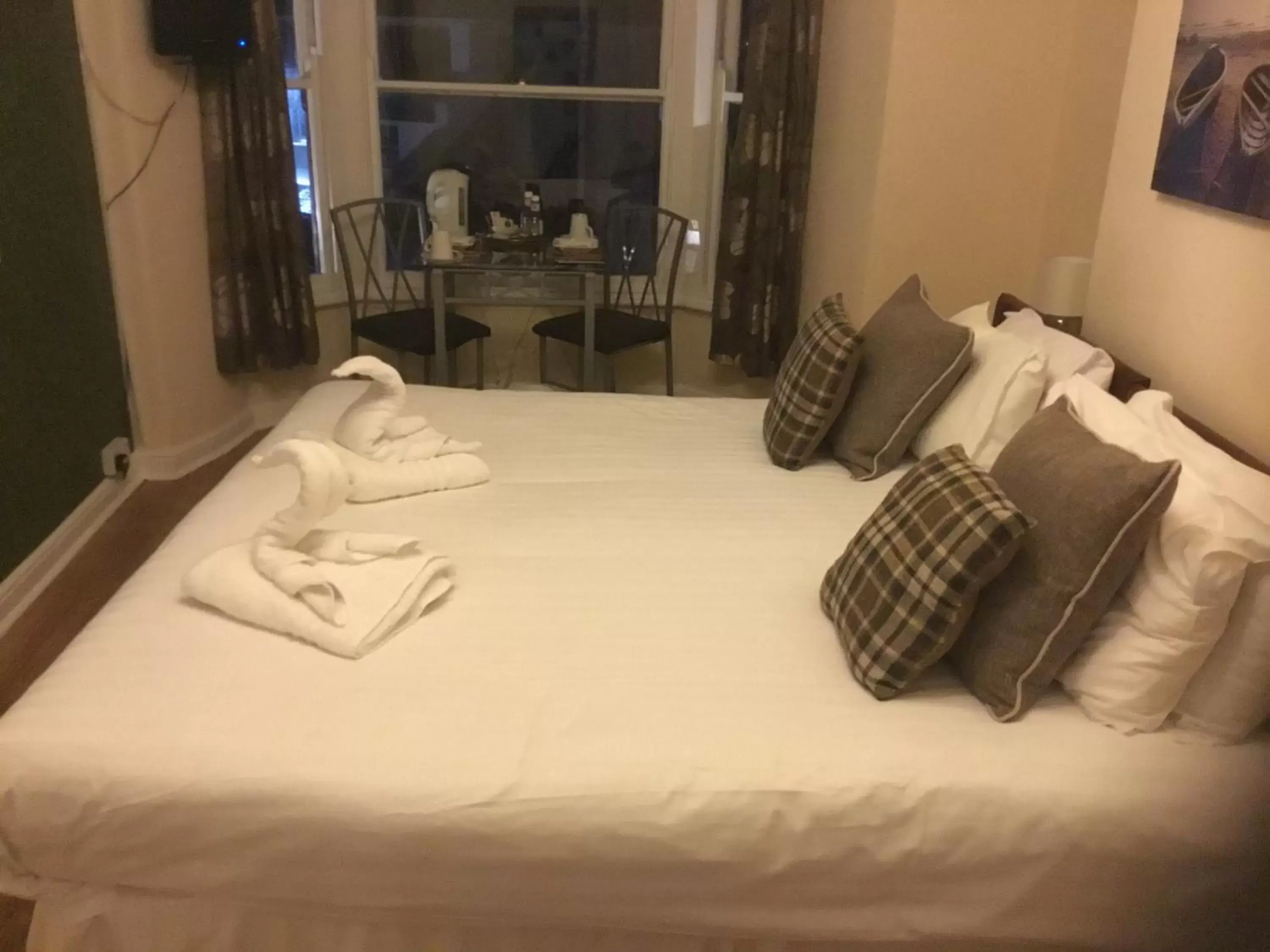 Bed in The Dock Inn Bed in The Dock Inn