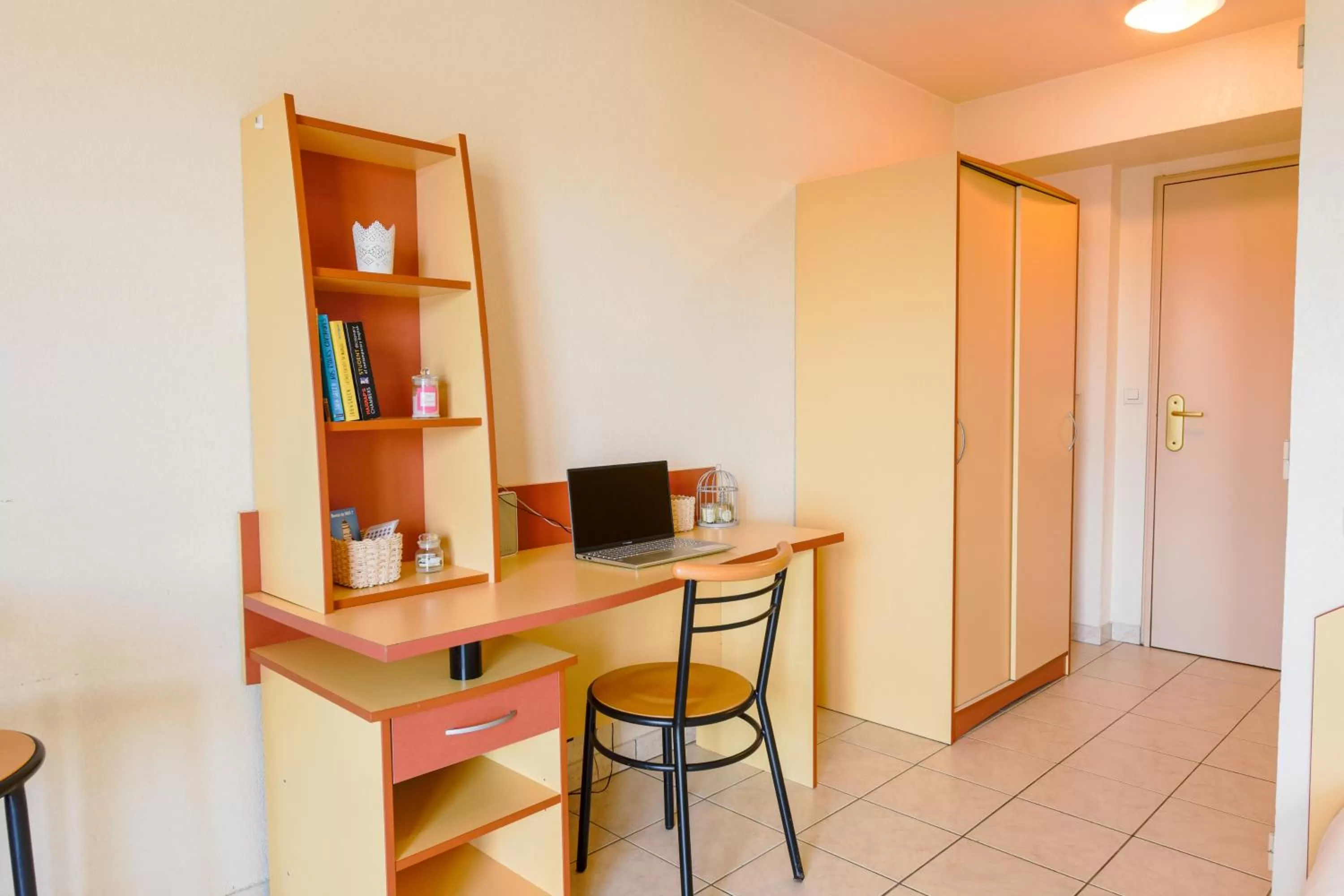 Business facilities in Résidence Columba - Apparts meublés Agen Sud