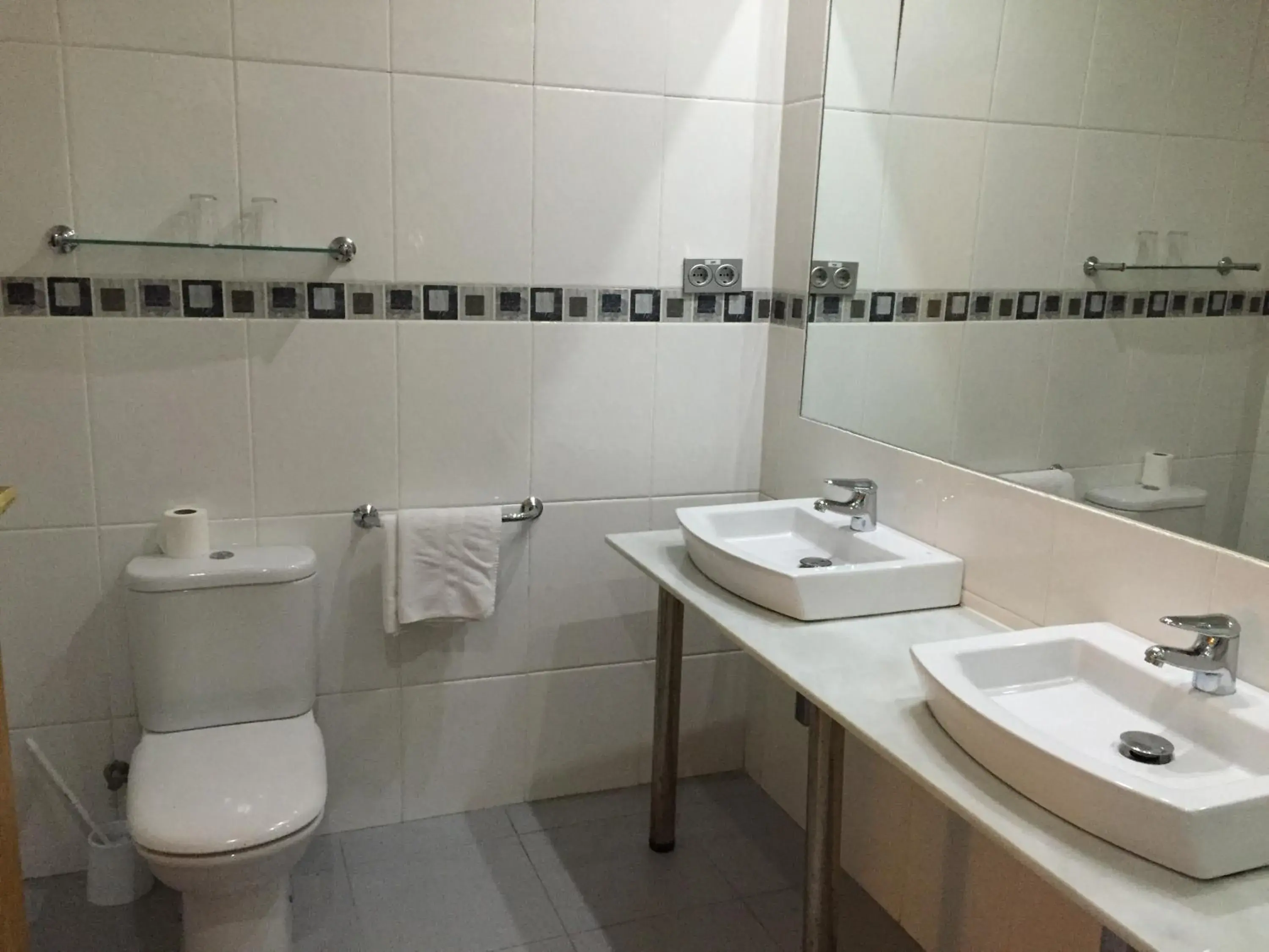 Bathroom in Hotel Madrid Río