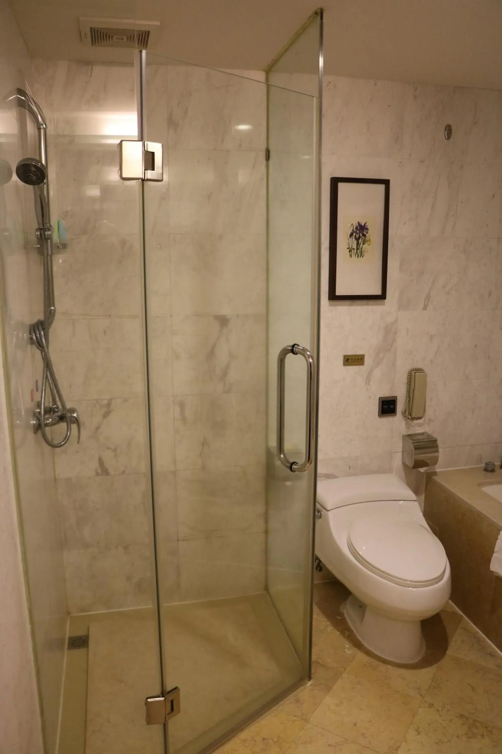 River view, Bathroom in Rongjiang Hotel