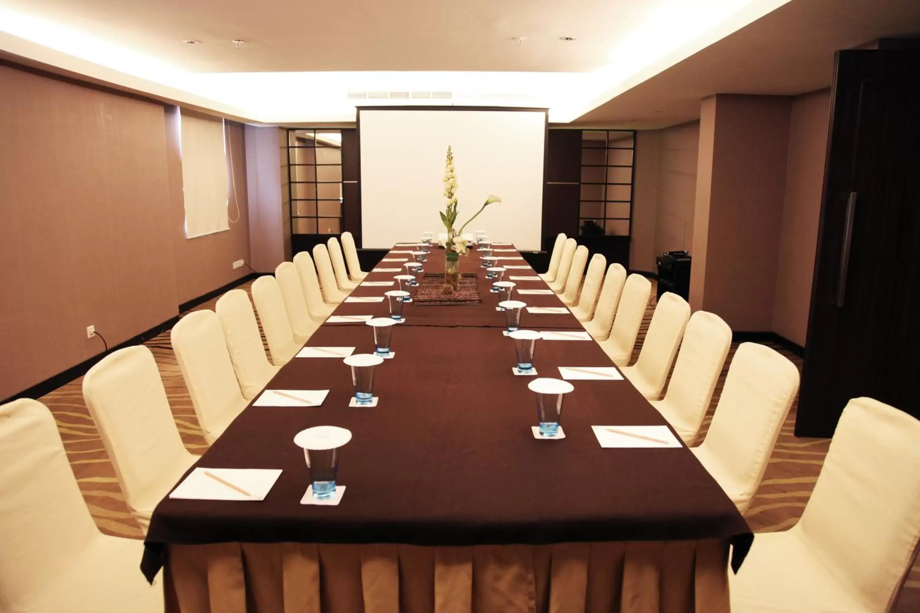 Business facilities in Java Paragon Hotel & Residences