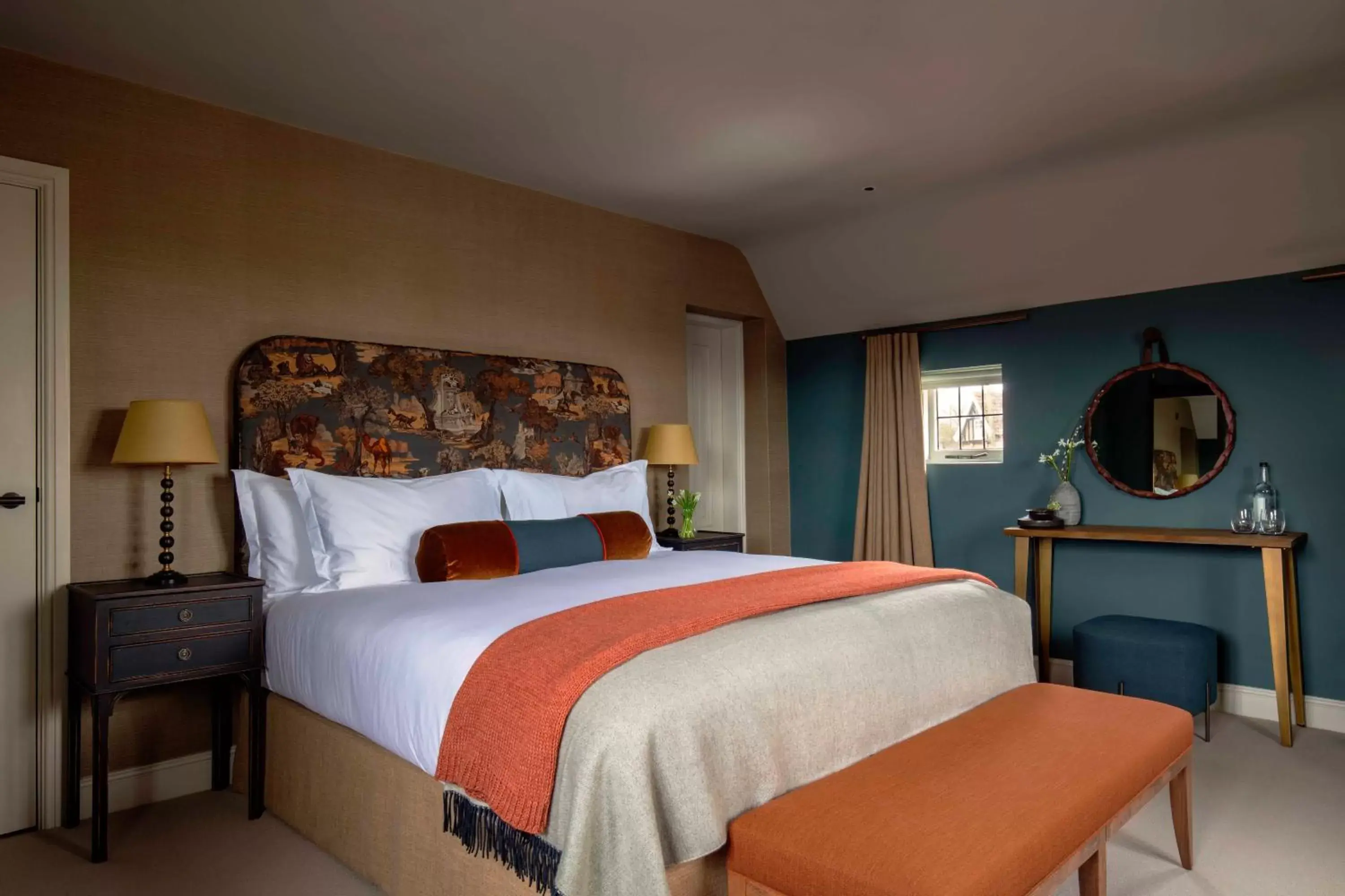 Deluxe Double Room in The Falcon Hotel Deluxe Double Room in The Falcon Hotel