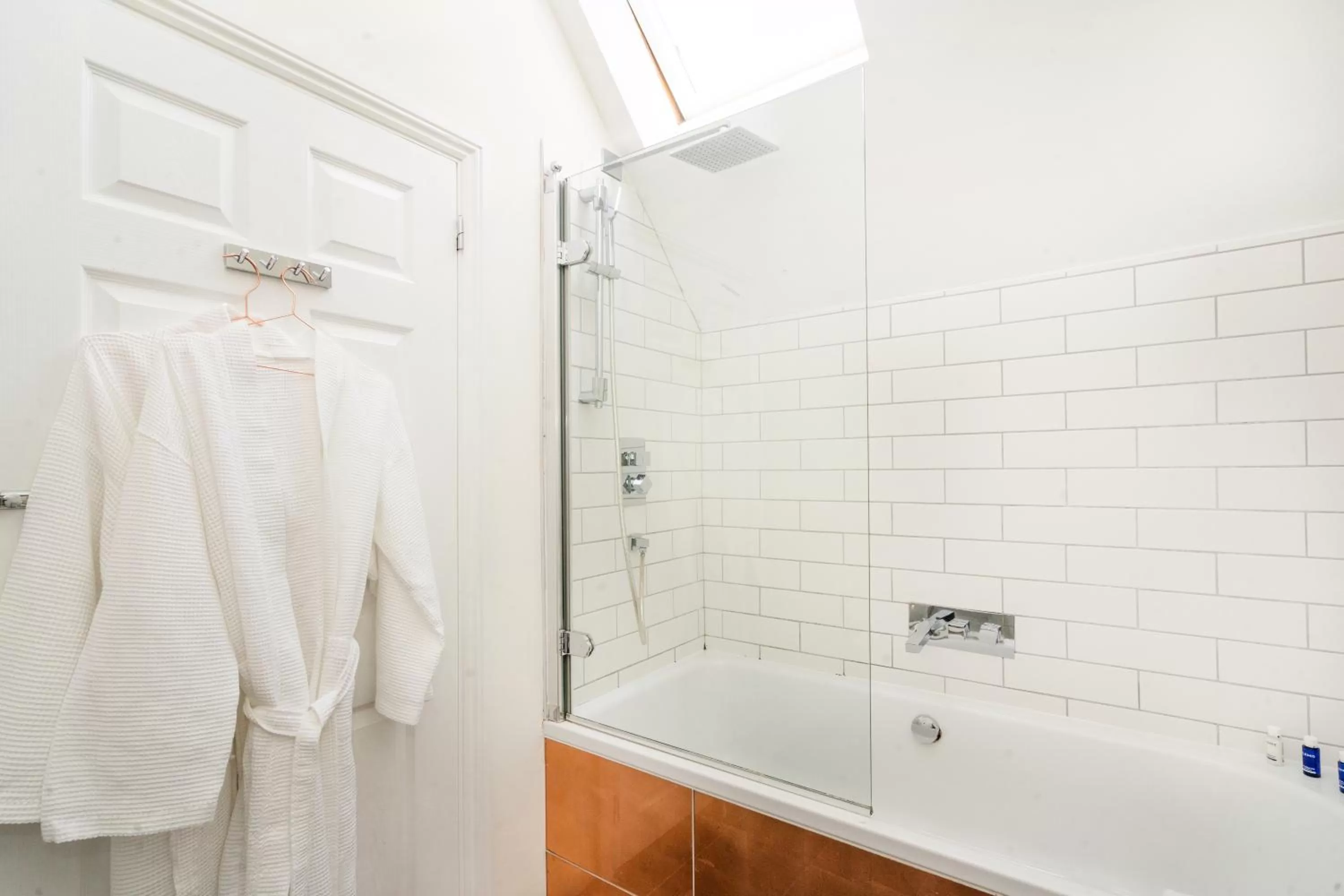 Bathroom in Berkeley Suites