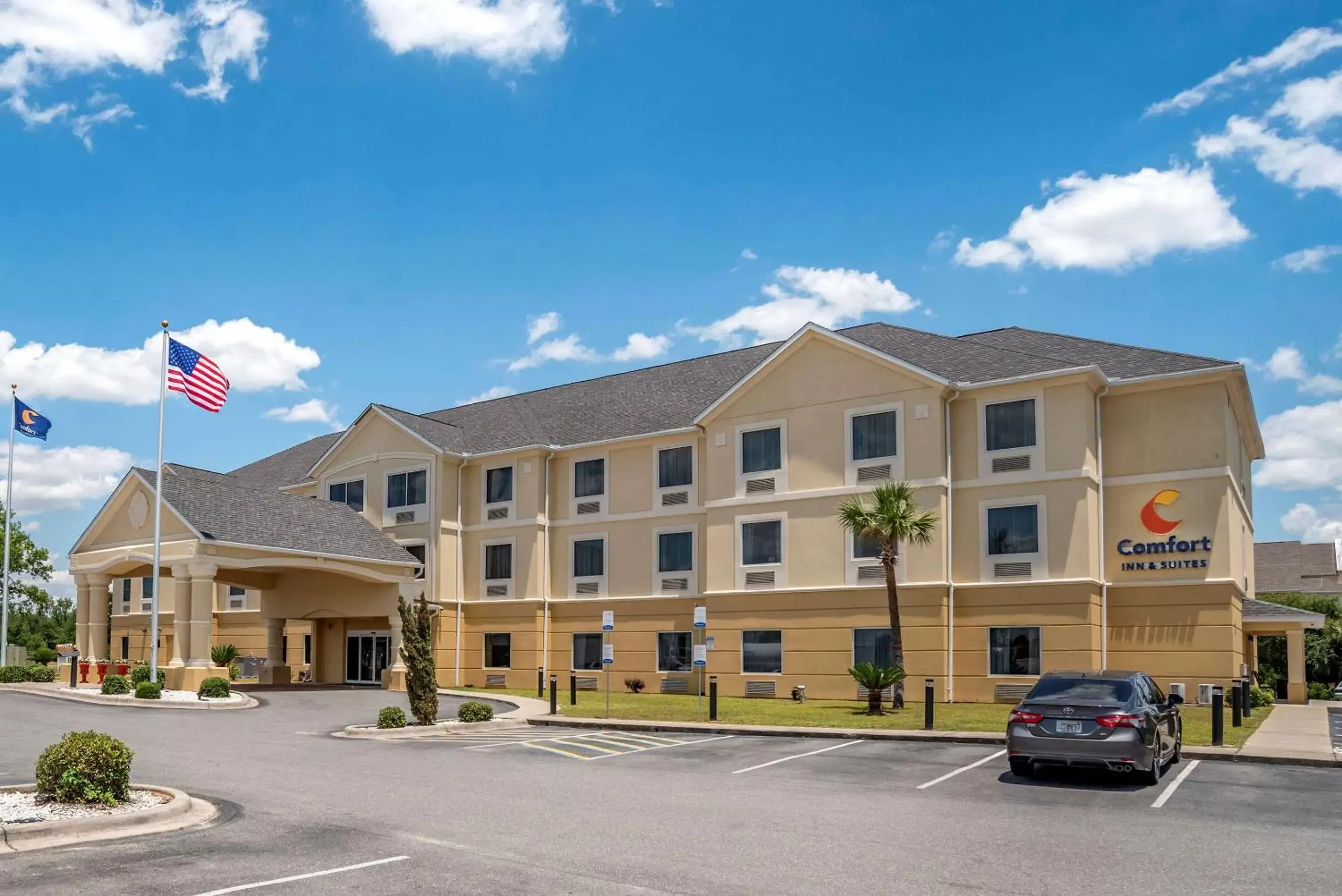 Property Building in Comfort Inn & Suites Marianna I-10
