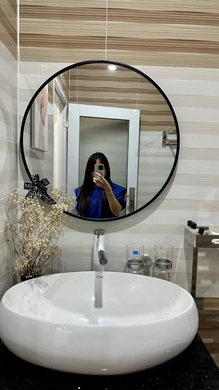 Shower in Khách sạn Anh Tuấn