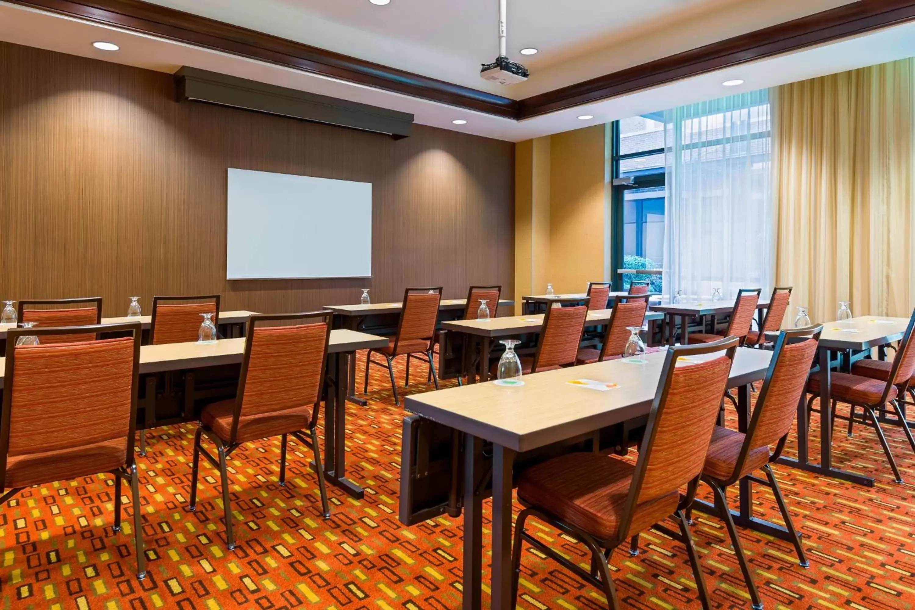 Meeting/conference room in Courtyard by Marriott Little Rock Downtown