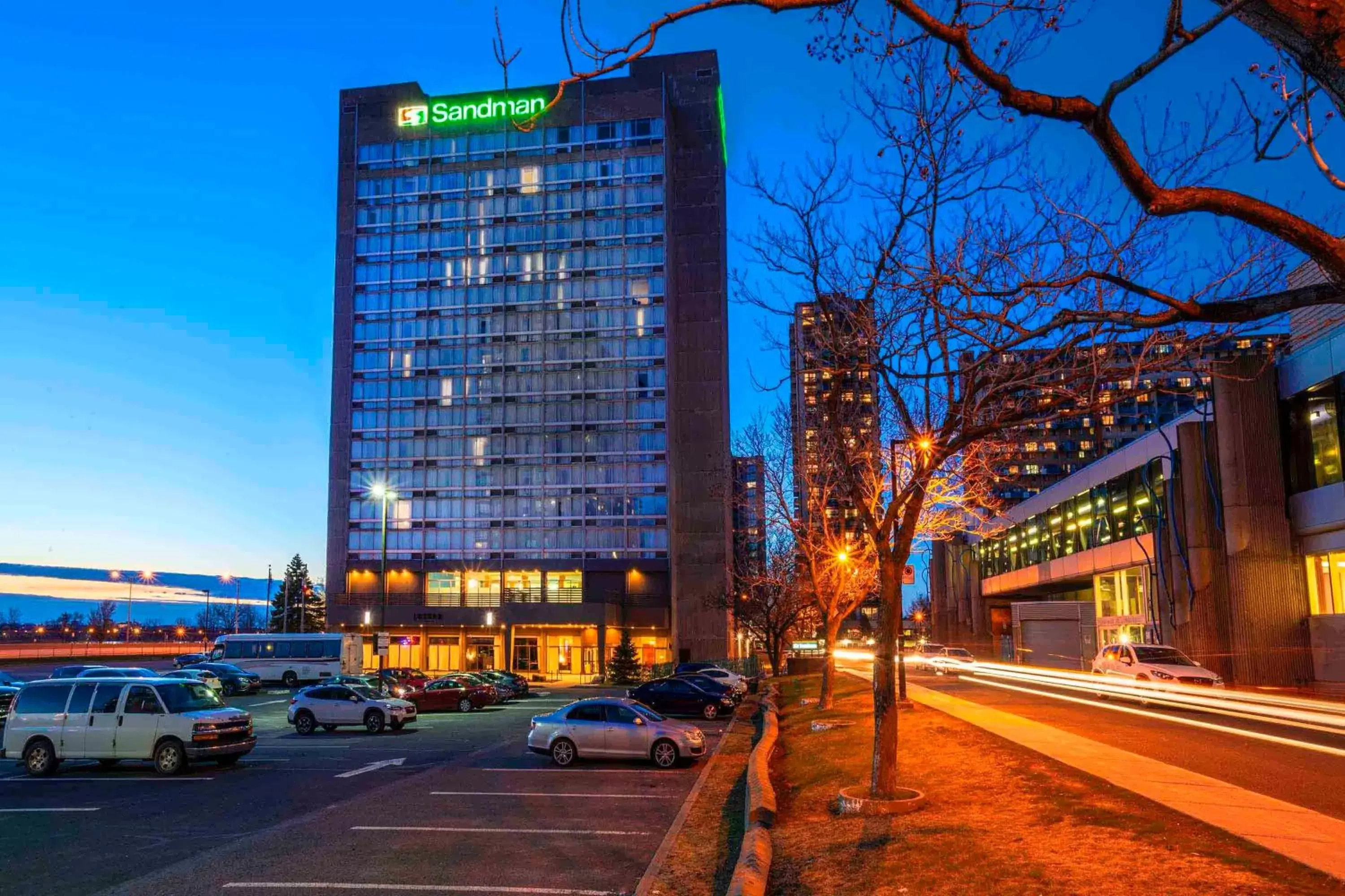 Property Building in Sandman Hotel Montreal - Longueuil
