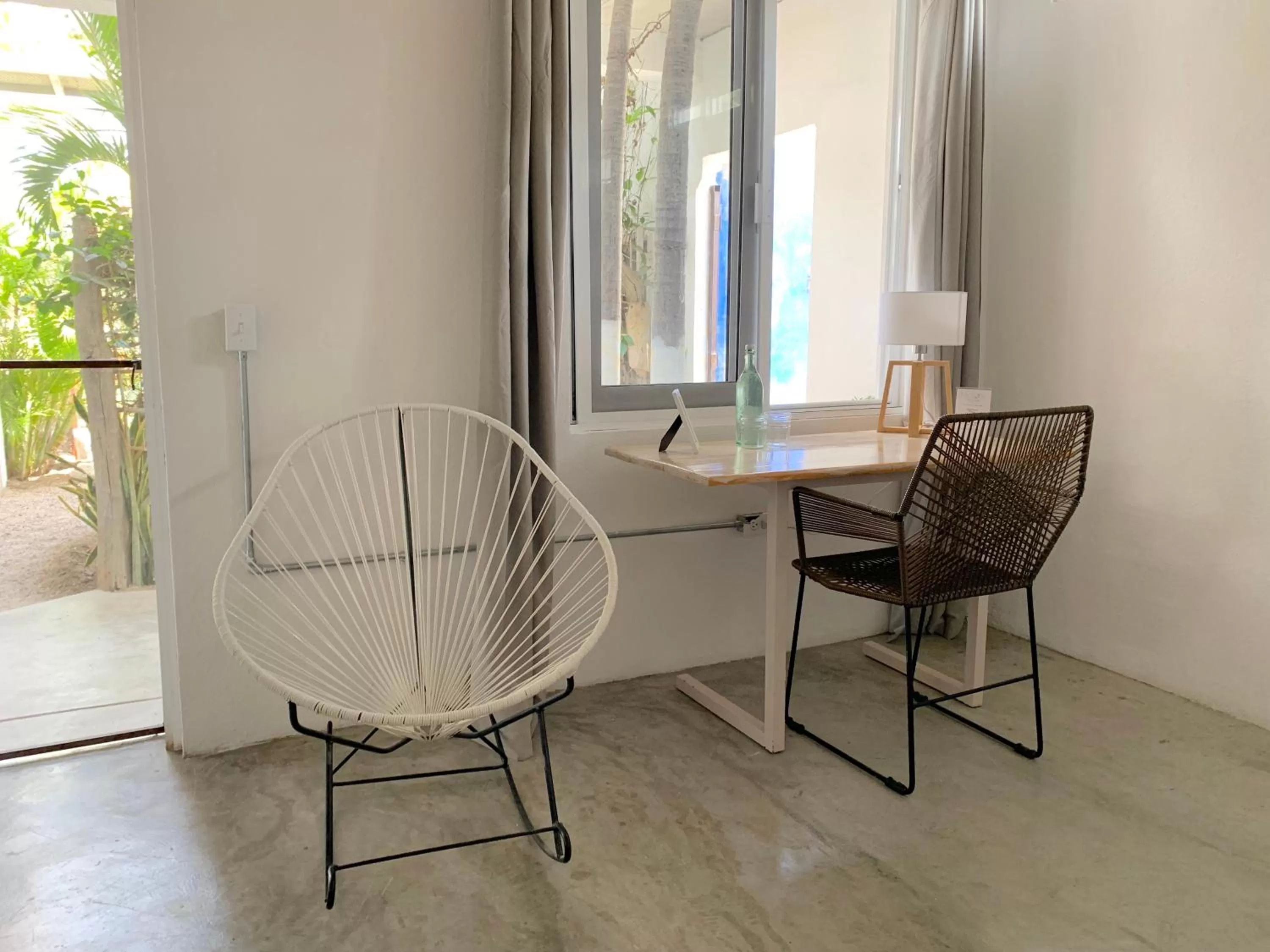 Seating Area in Perro Surfero Hotel