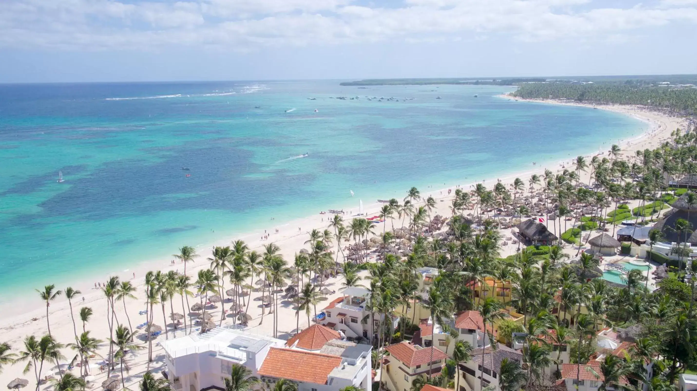 Property building, Bird's-eye View in Villas Tropical Los Corales Beach & Spa