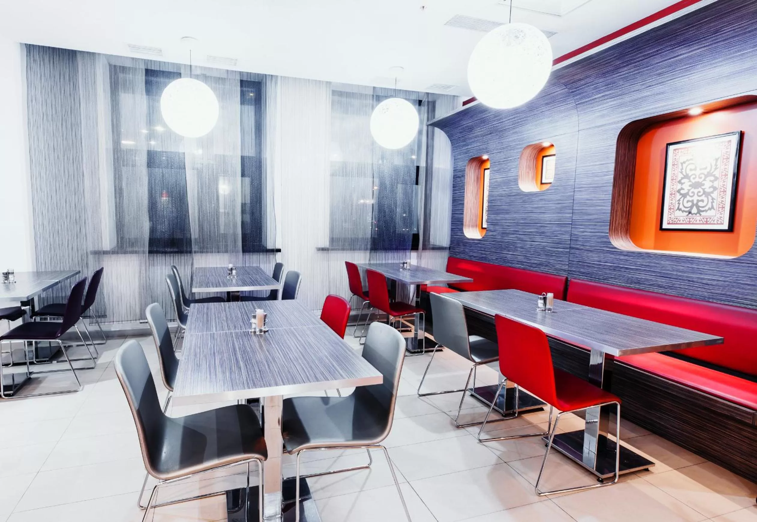 Restaurant/places to eat in Ibis Astana