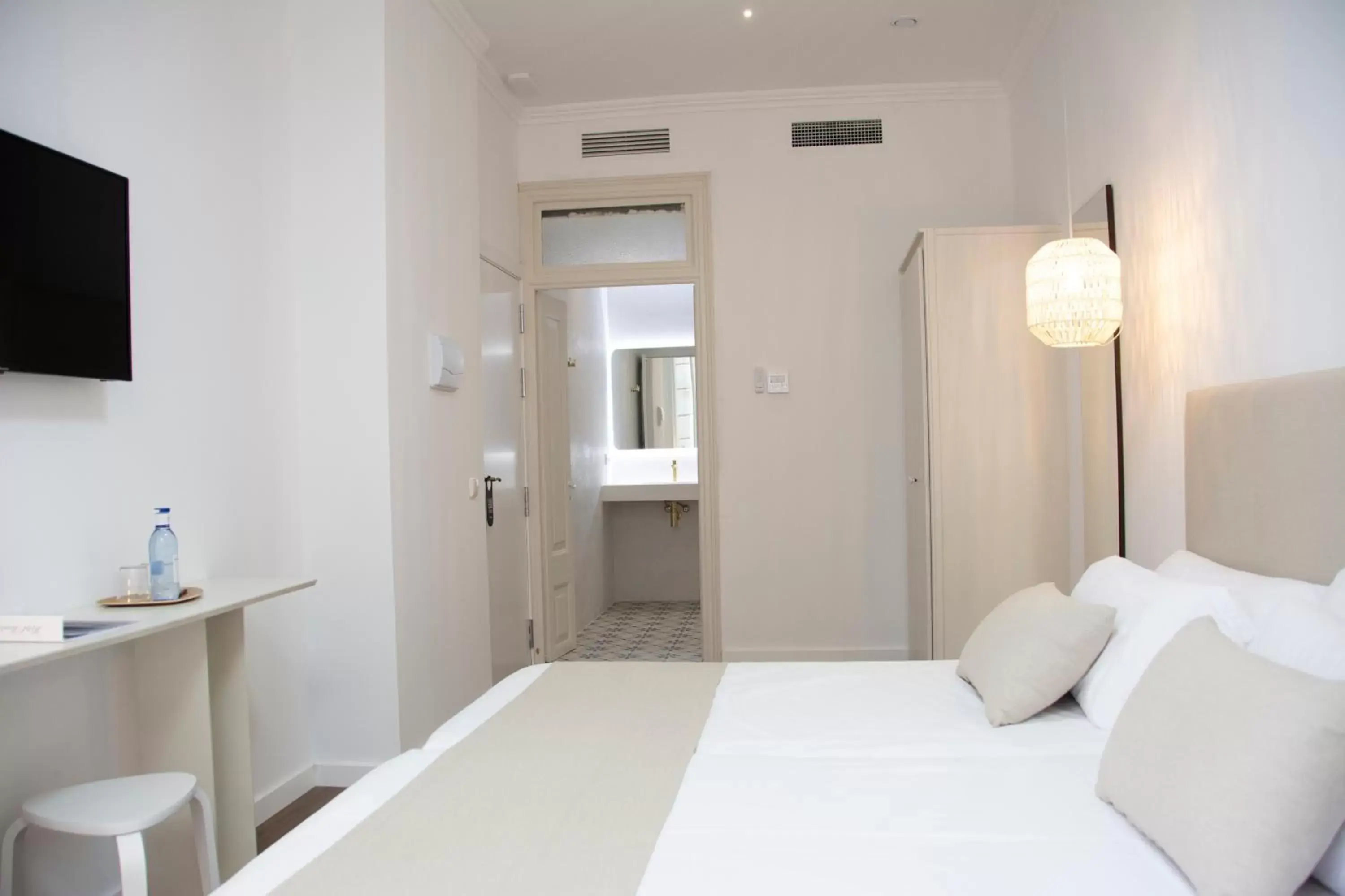 Communal lounge/ TV room, Bed in Hotel boutique Casa Vidal