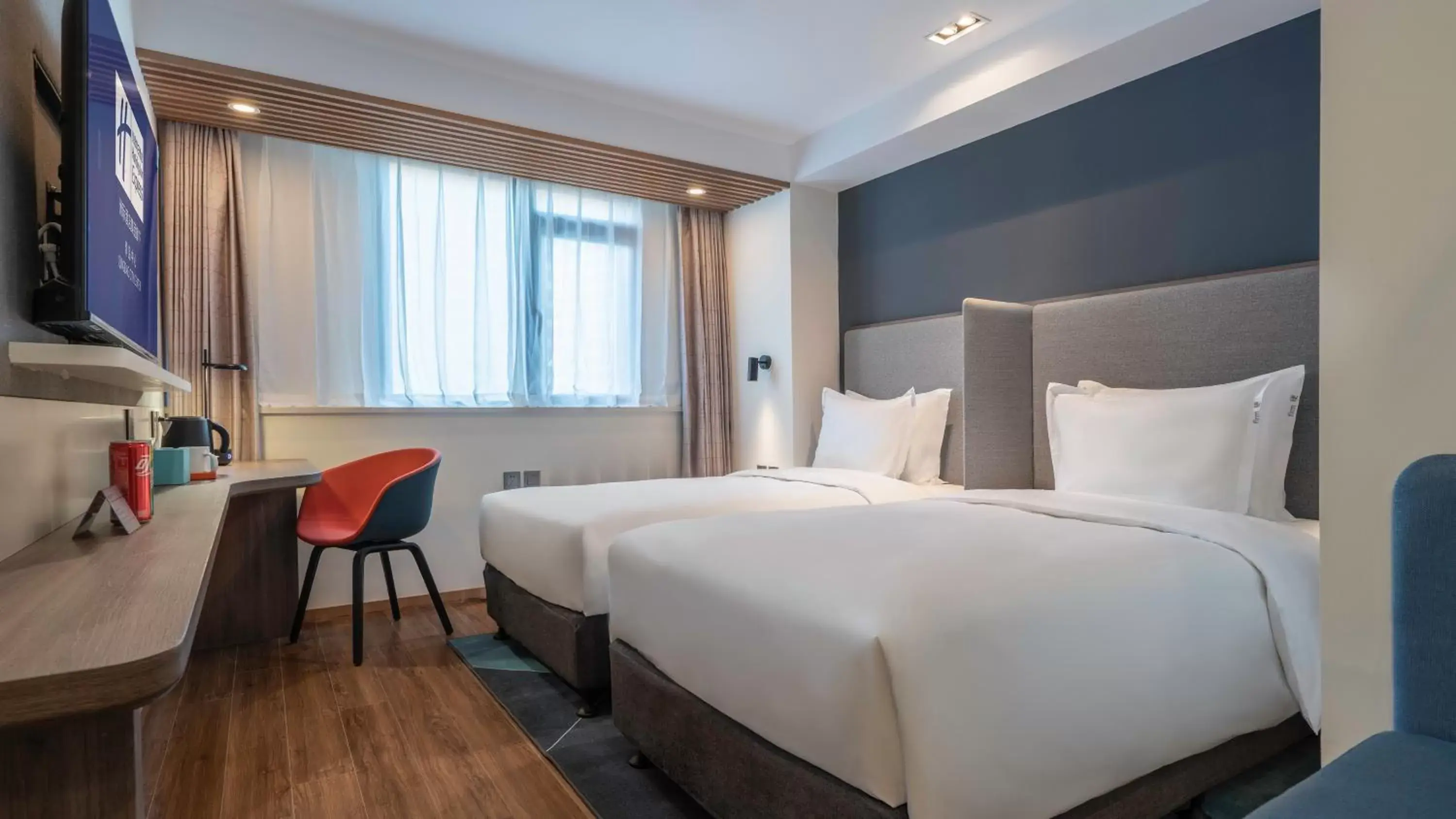 Standard Twin Room in Holiday Inn Express Qingdao City Center by IHG Standard Twin Room in Holiday Inn Express Qingdao City Center by IHG