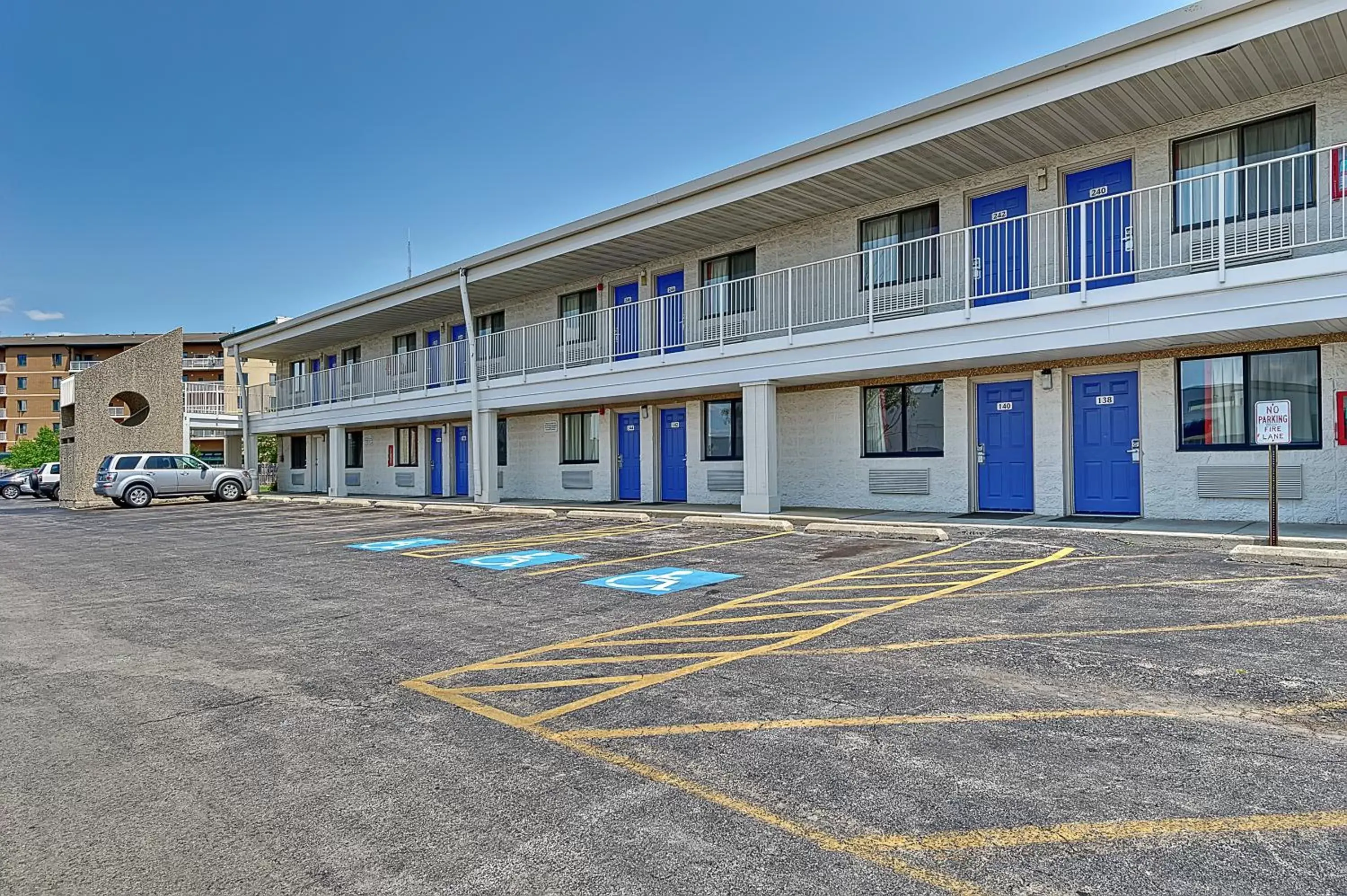 Nearby landmark, Property Building in Motel 6-Villa Park, IL - Chicago West