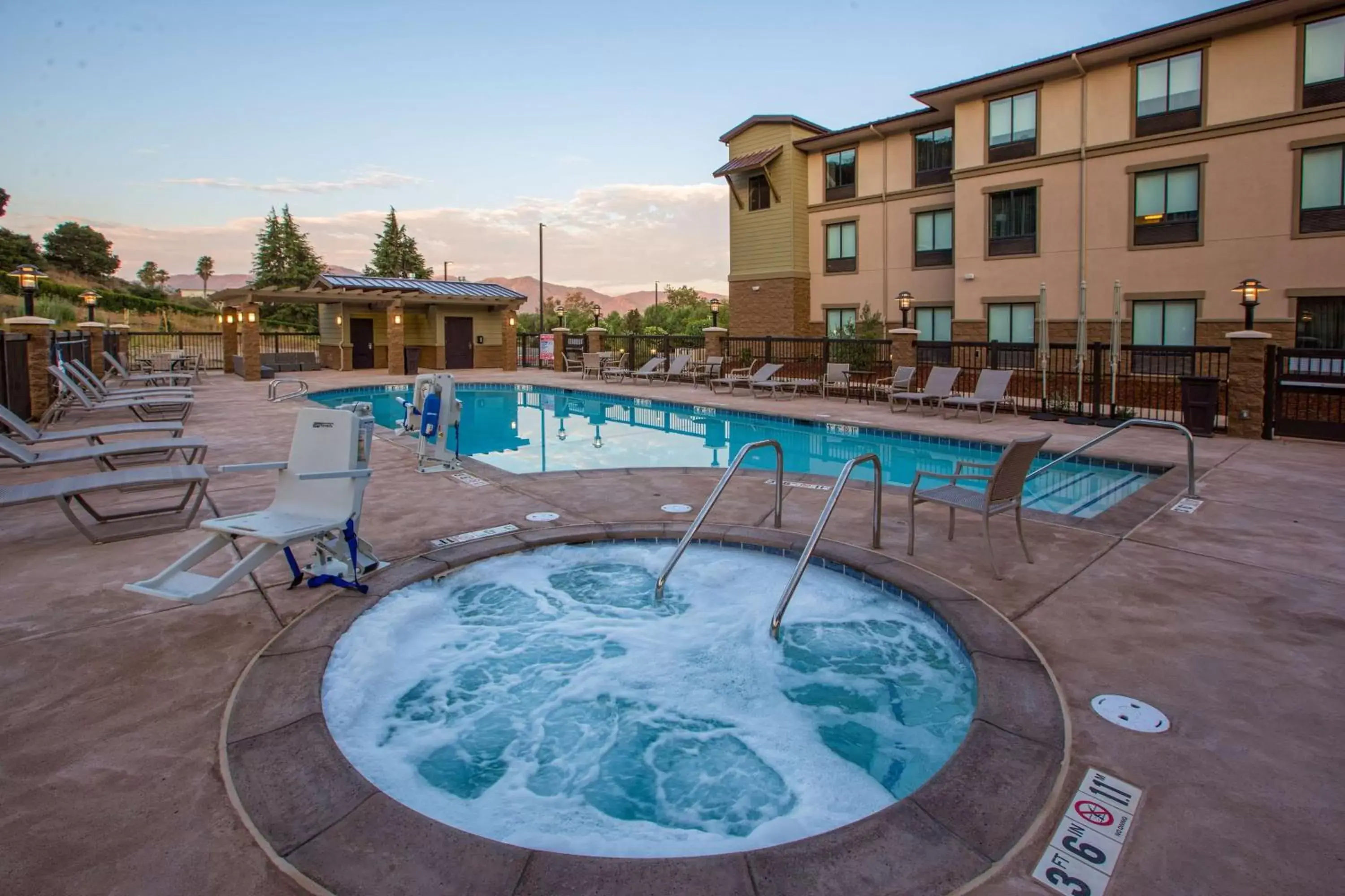 Pool view, Swimming Pool in Hampton Inn & Suites Buellton/Santa Ynez Valley, Ca