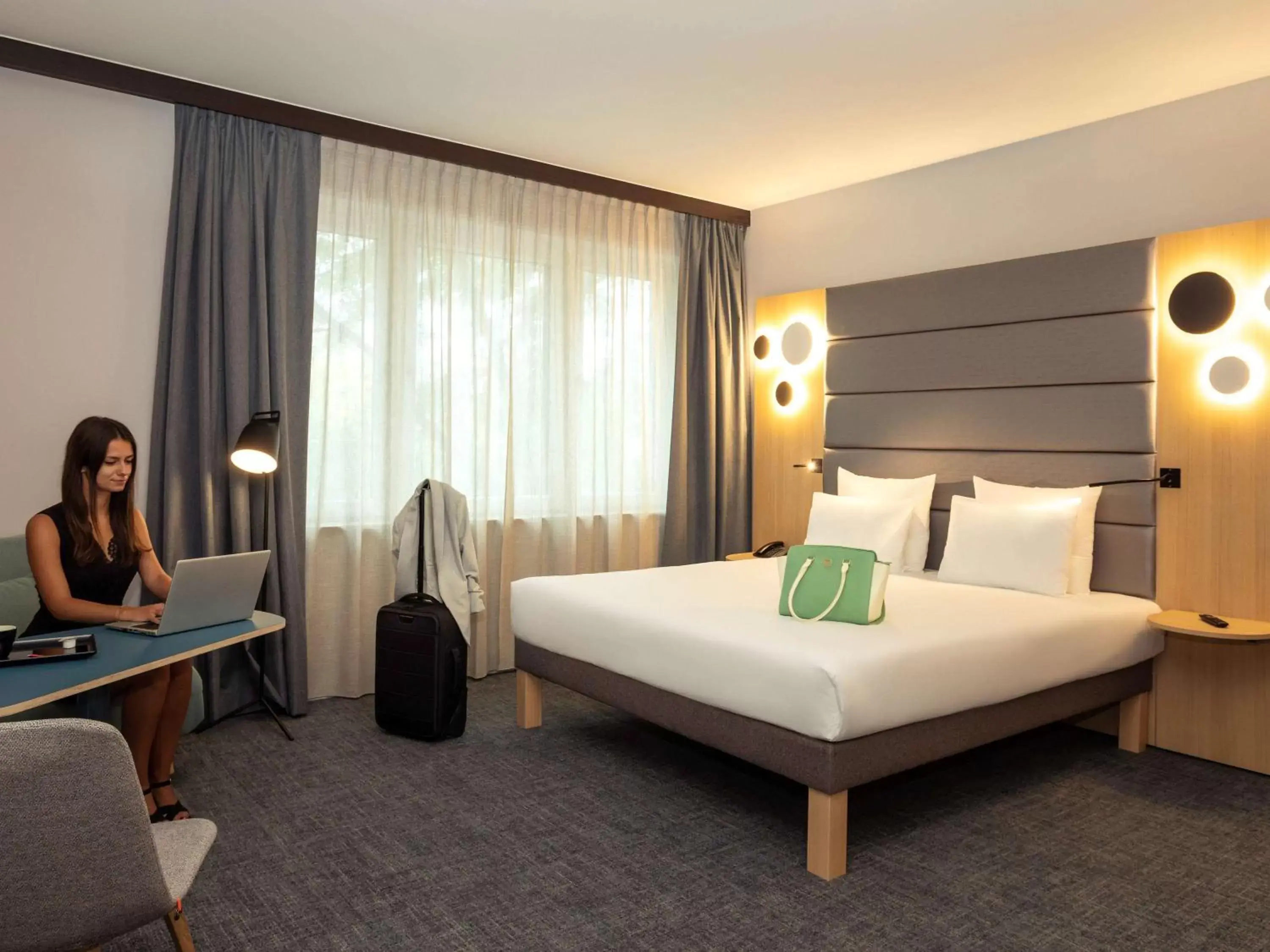 Photo of the whole room, Bed in Novotel Brussels Centre Midi