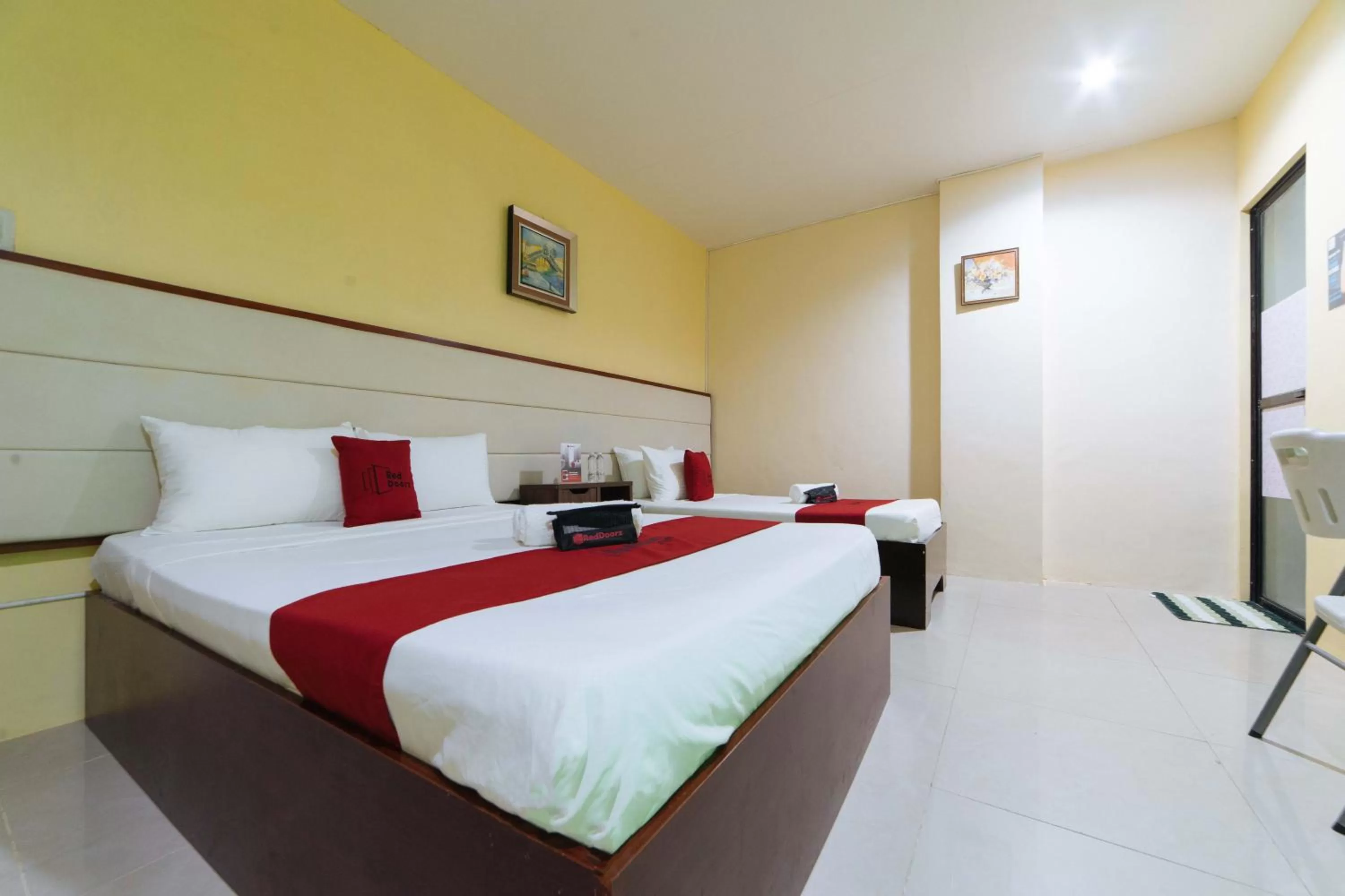 Bedroom, Bed in RedDoorz near Notre Dame of Dadiangas University