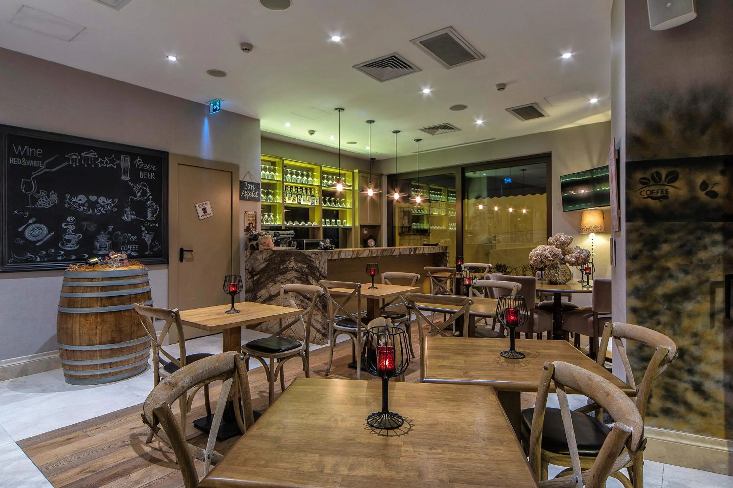 Restaurant/places to eat in Hotel Morione & Spa Center