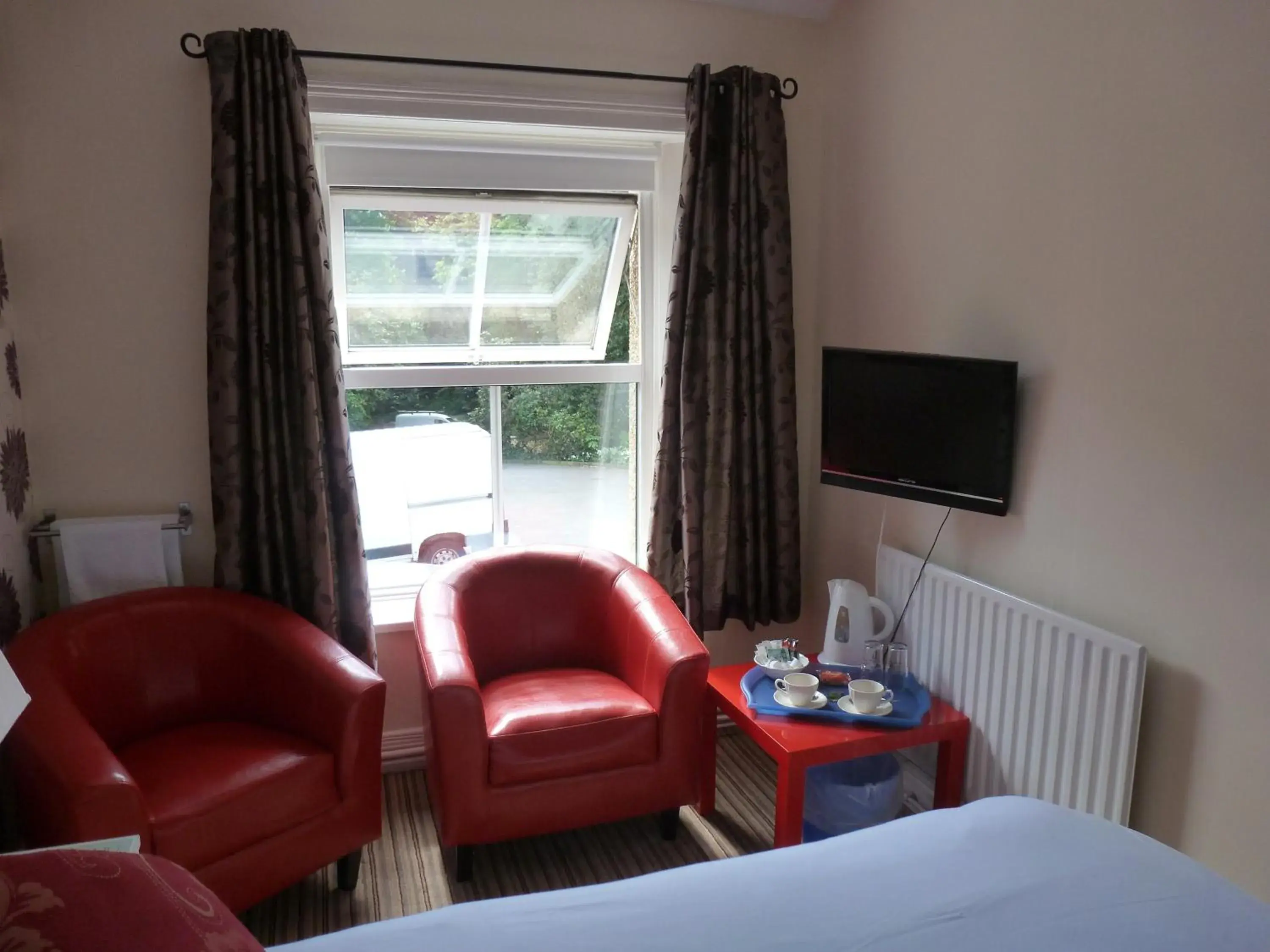 Bedroom, TV/Entertainment Center in Hedgefield House