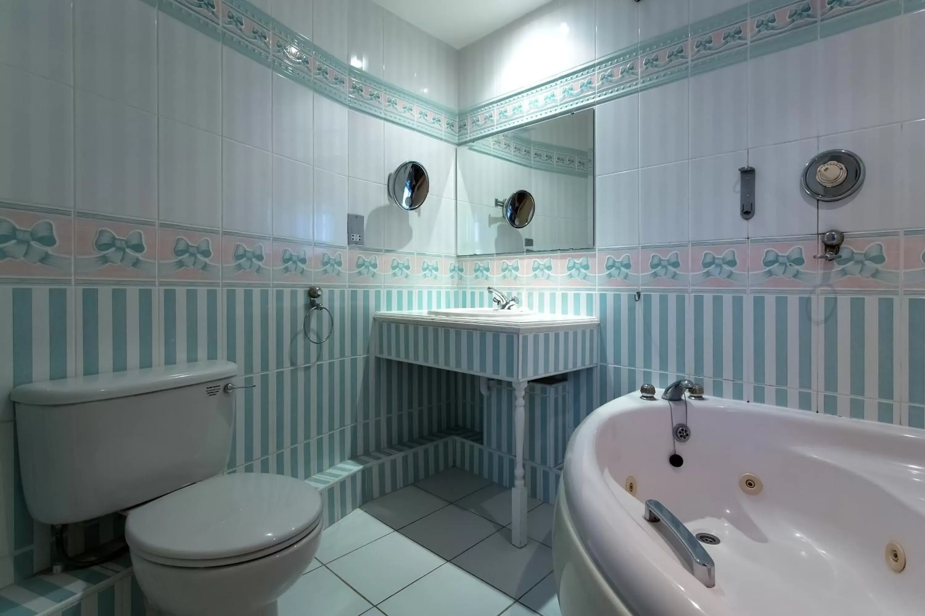 Bathroom in Clifton Hotel