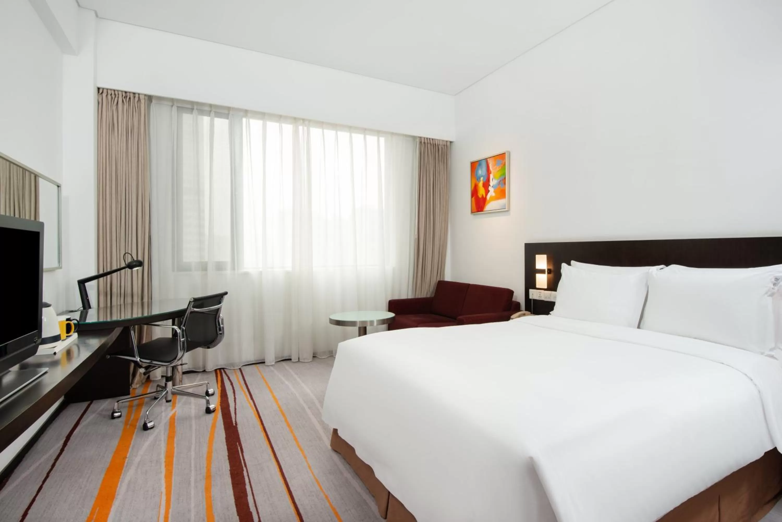 Photo of the whole room, Bed in Holiday Inn Express Chengdu Gulou-Tianfu Square Chunxi Road Branch