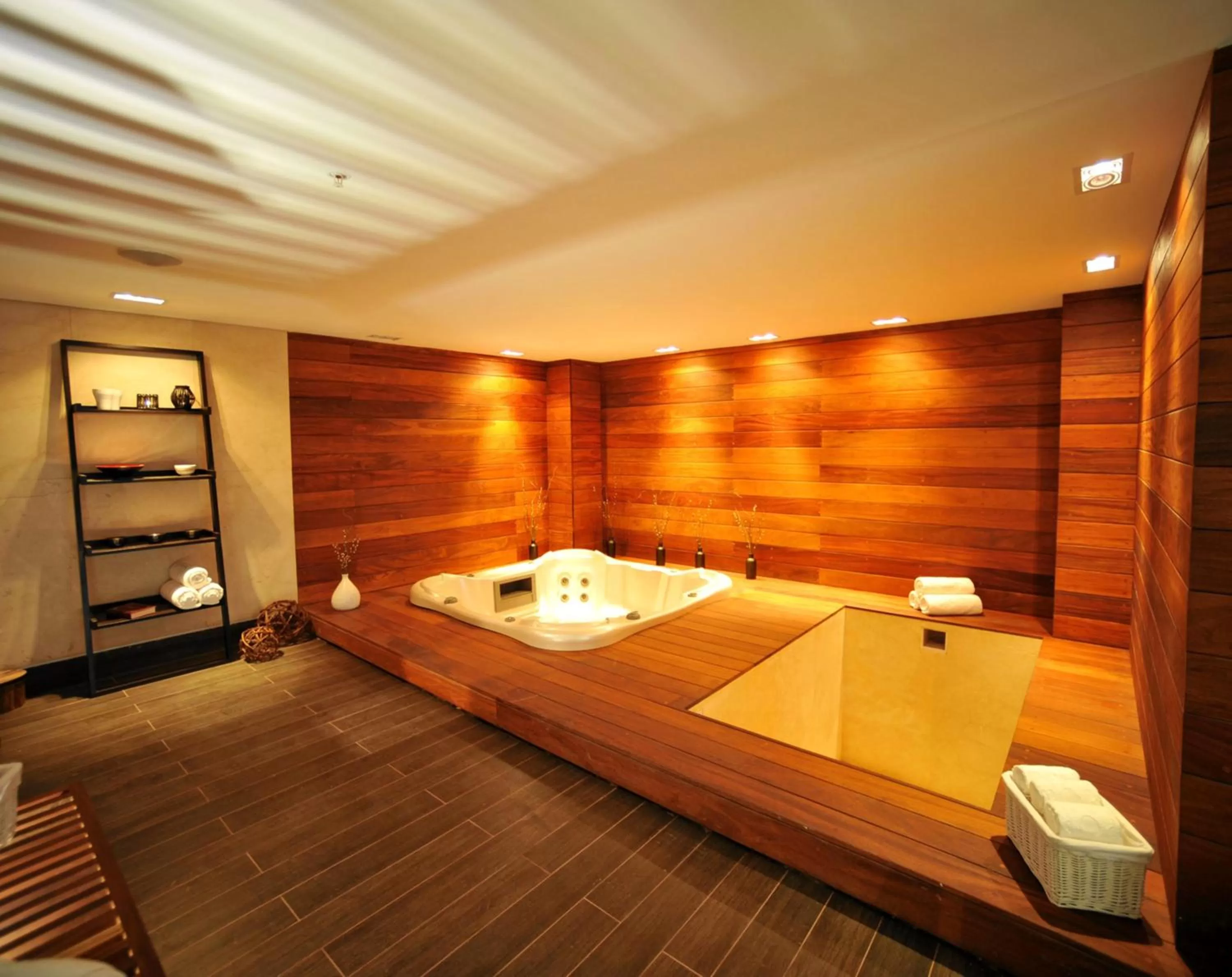 Hot Tub, Bed in Emporio Veracruz