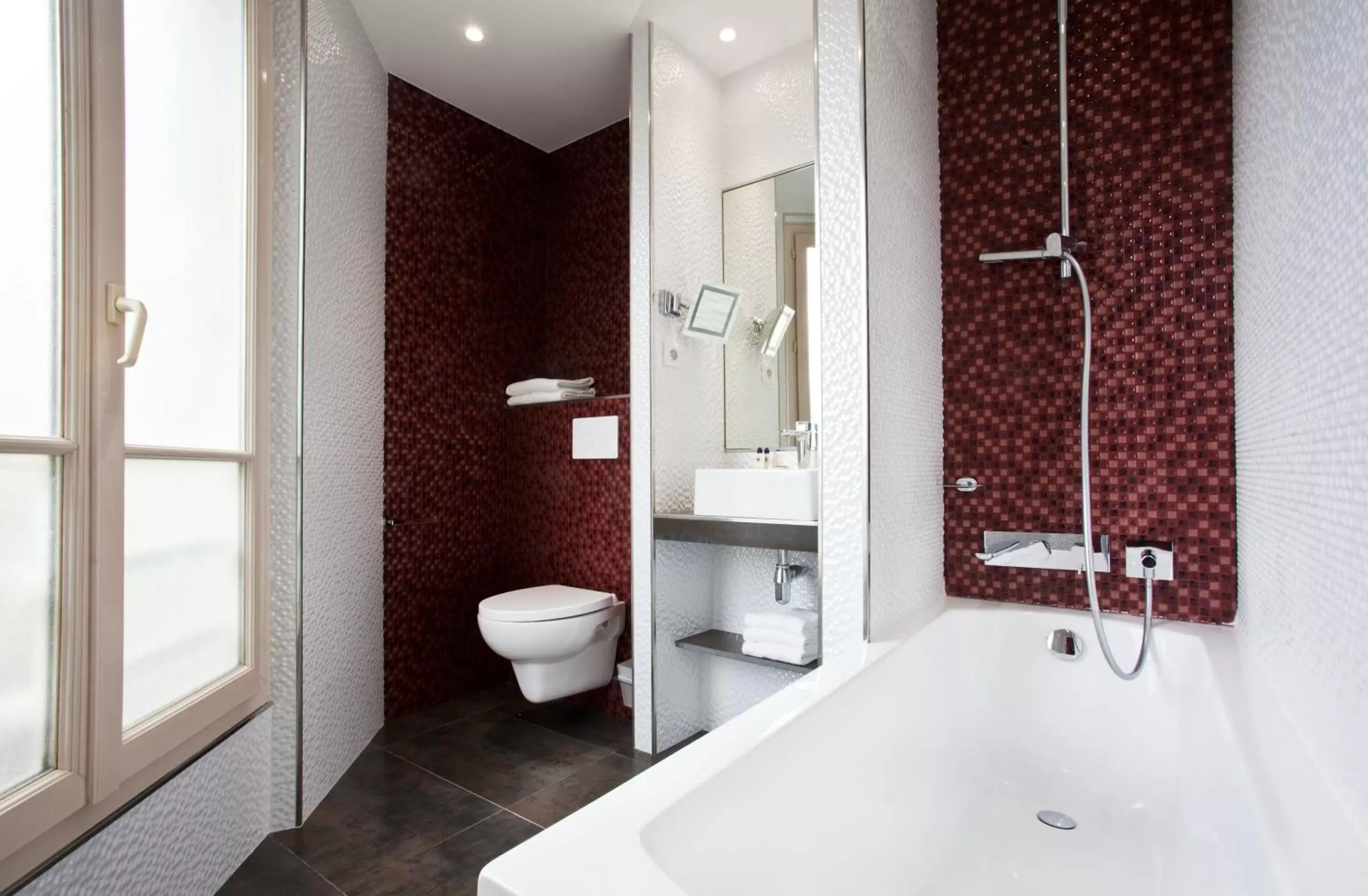 Shower, Bathroom in Best Western Nouvel Orléans Montparnasse