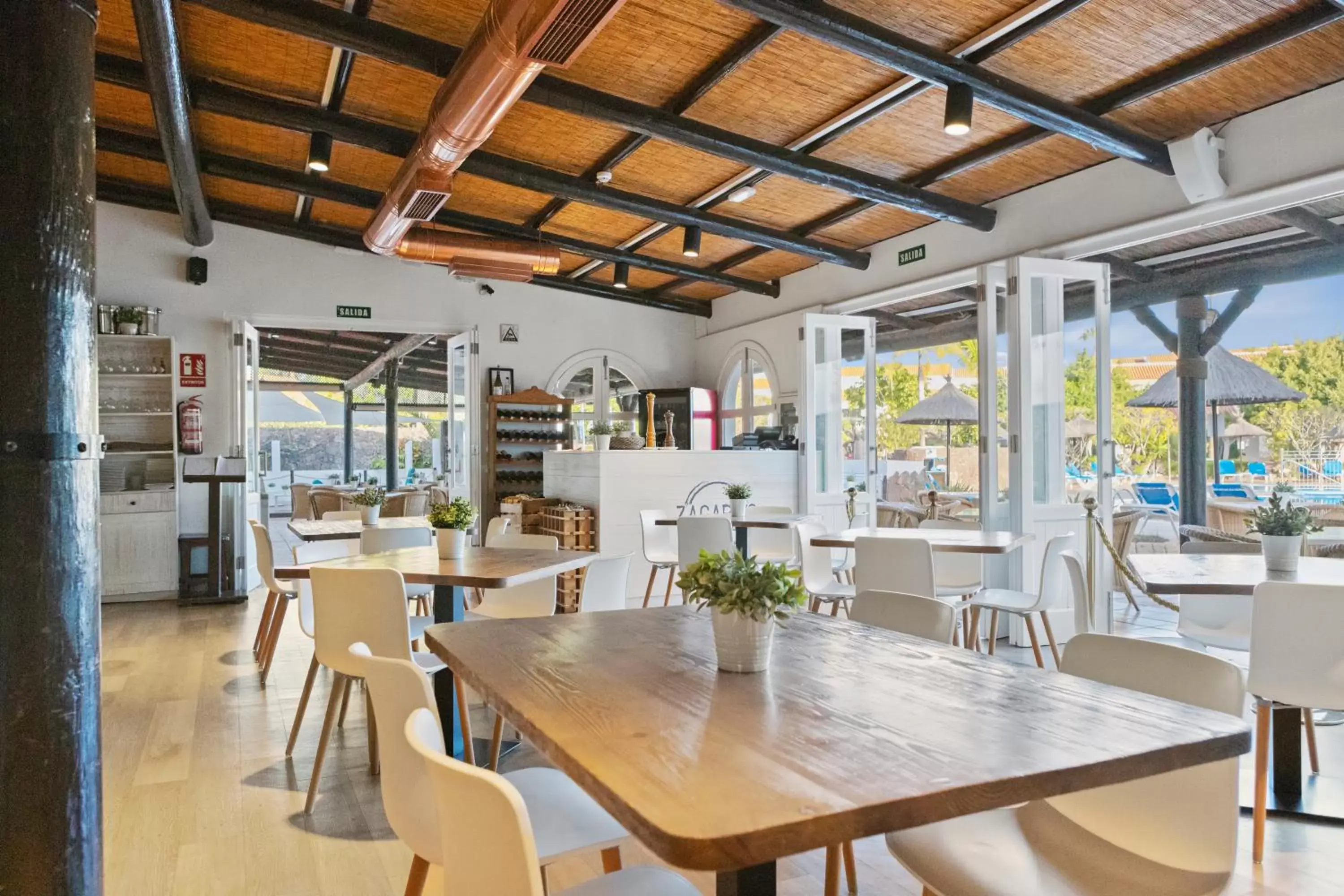 Restaurant/places to eat in Wyndham Residences Golf del Sur Restaurant/places to eat in Wyndham Residences Golf del Sur