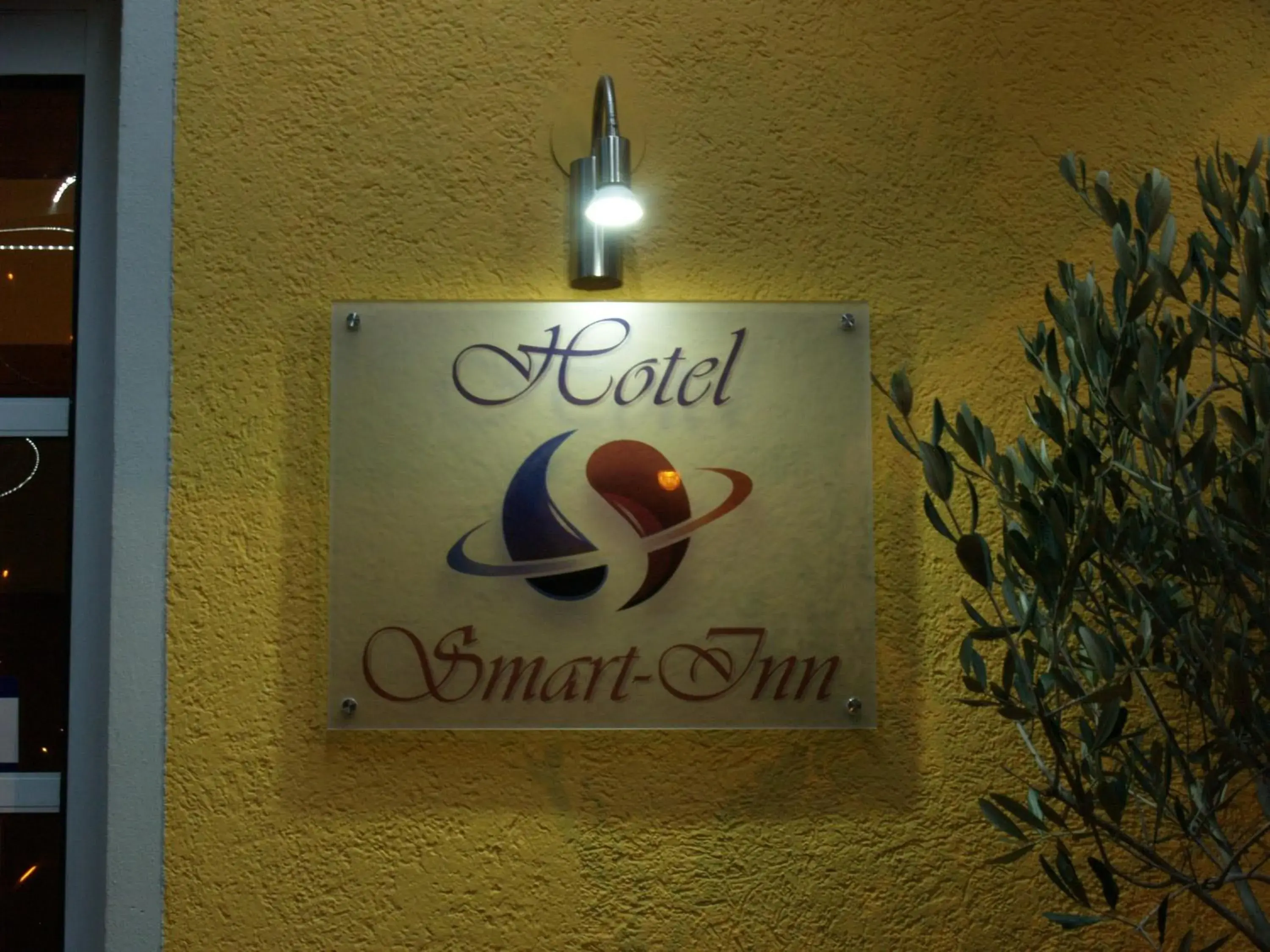 Logo/Certificate/Sign in Hotel Smart-Inn